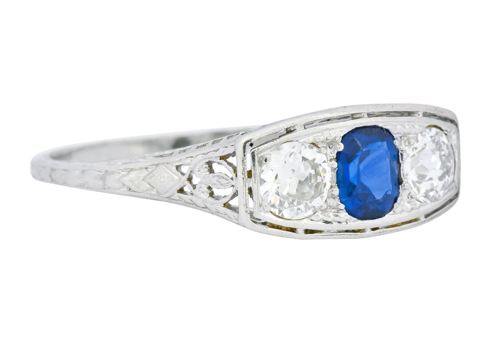 Edwardian 1.38 CTW Diamond Sapphire Platinum Three Stone Band Ring - Image 2