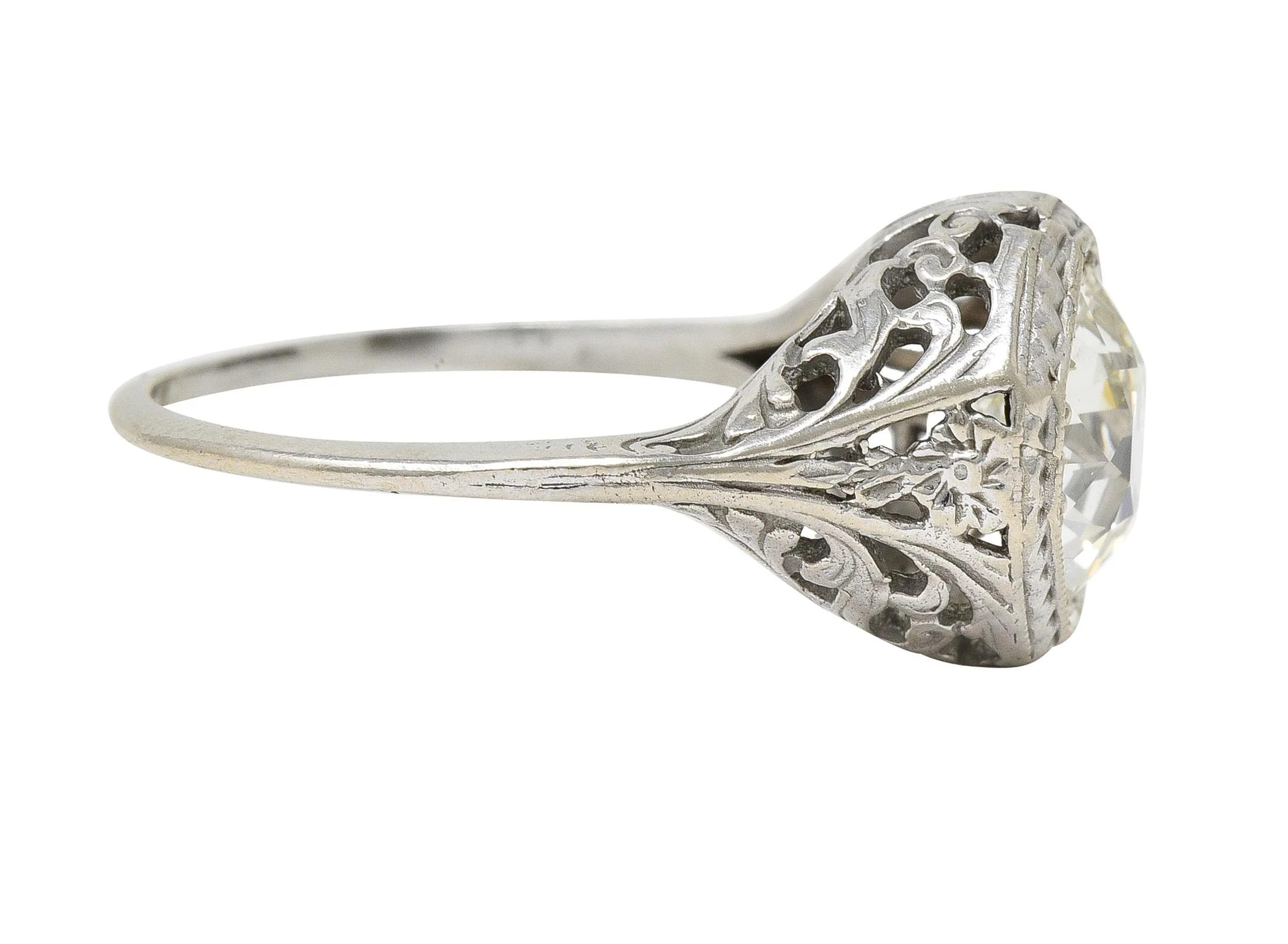 Edwardian 2.07 CTW Old European Cut Diamond 14 Karat White Gold Antique Ribbon Solitaire Engagement Ring GIA - Image 4