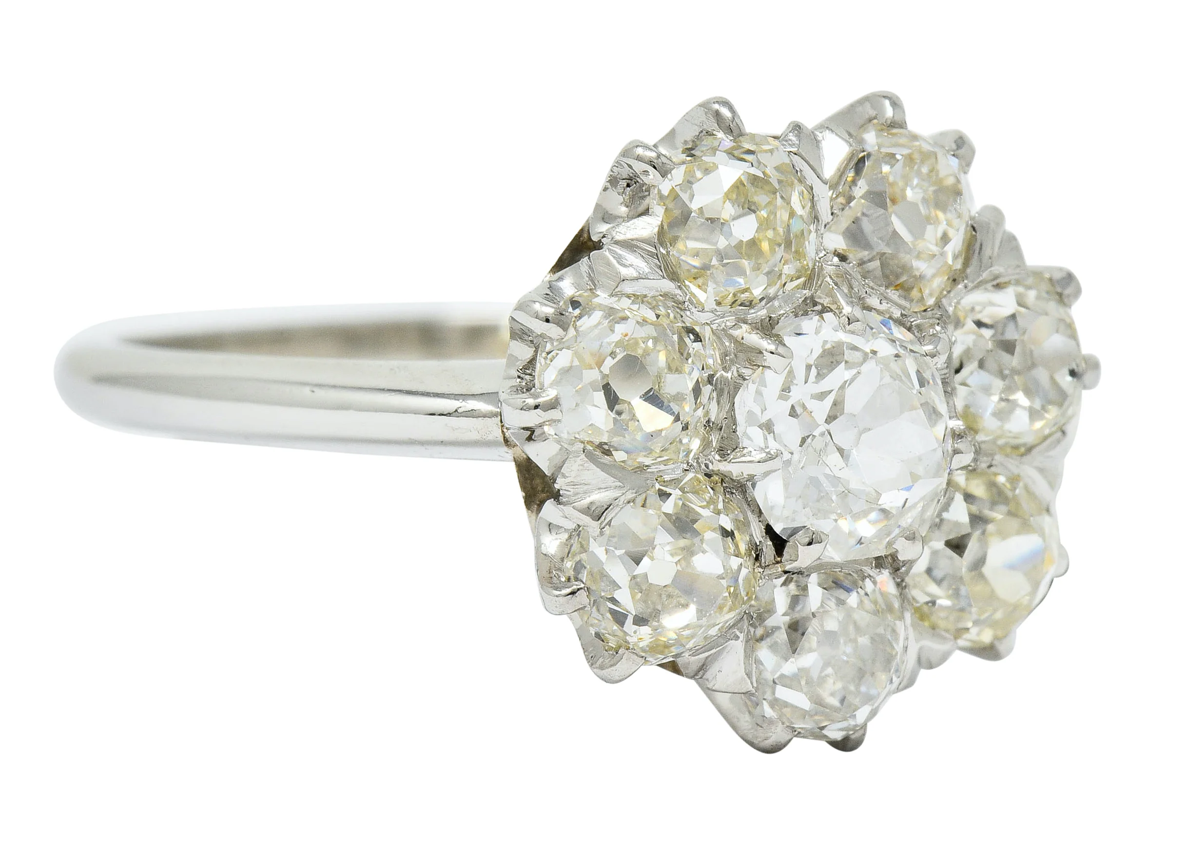 Edwardian 2.50 CTW Diamond Platinum Cluster Ring - Image 2