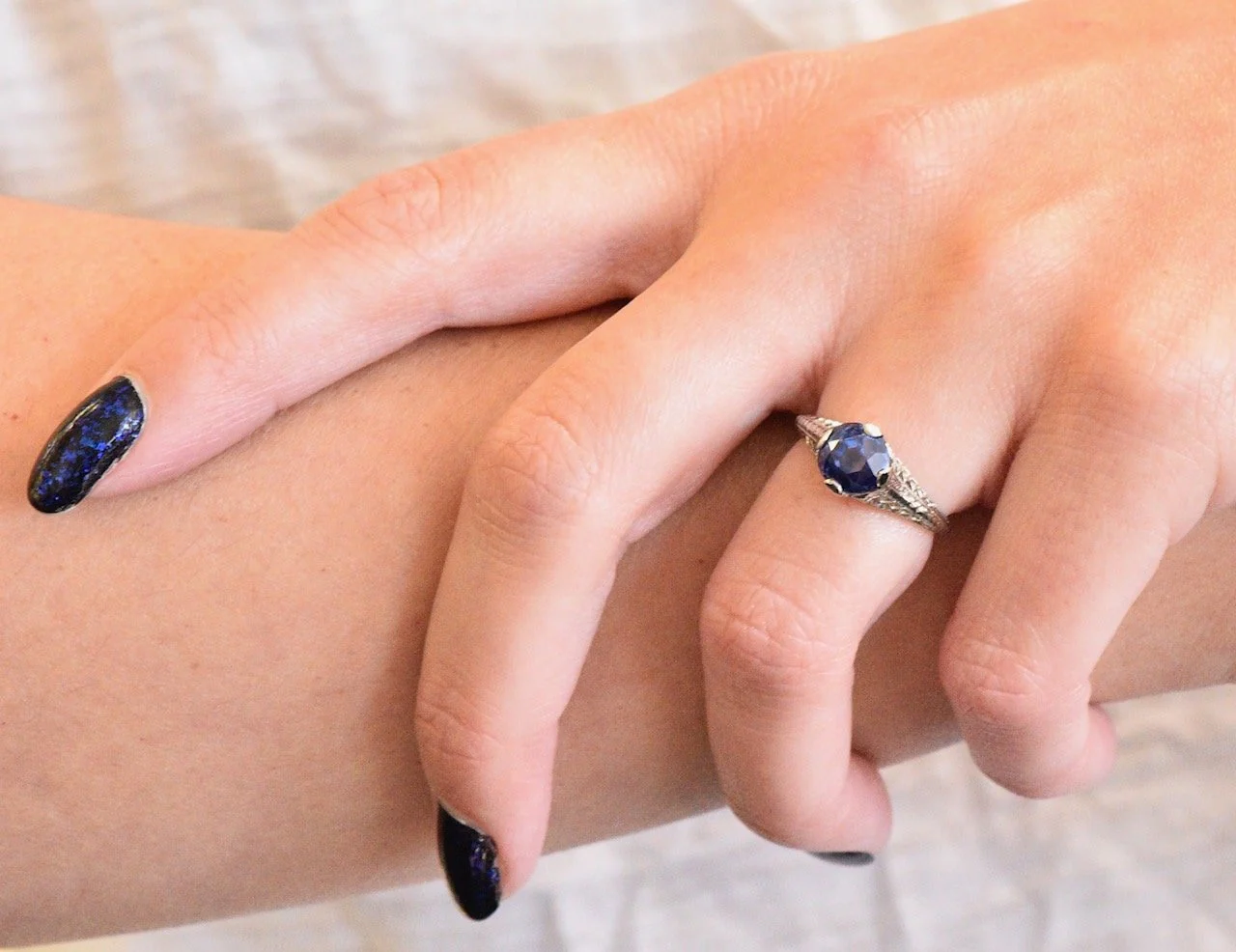 Edwardian 2.91 CTW No Heat Ceylon Sapphire 18 Karat White Gold Ring AGL - Image 8