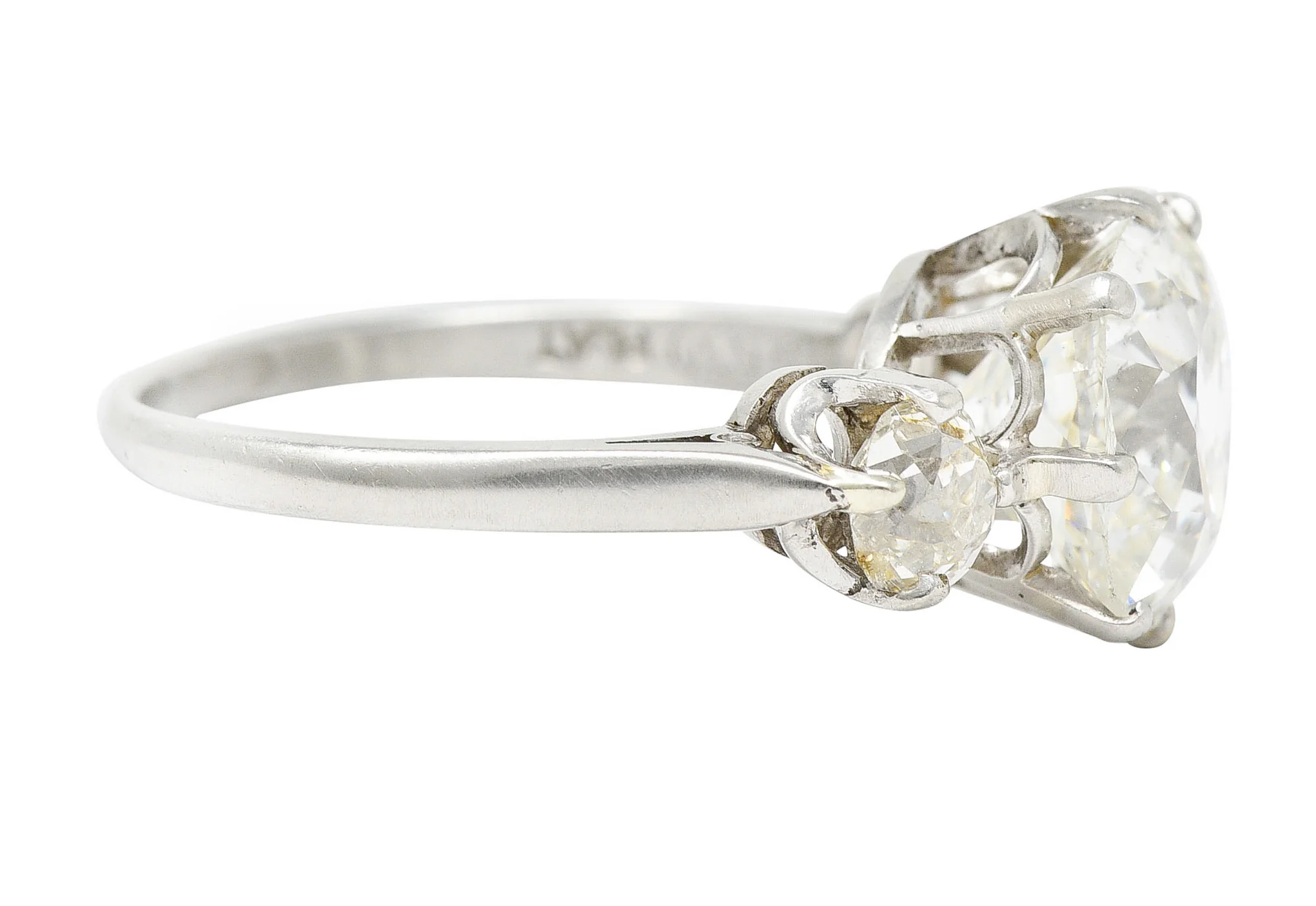 Edwardian 3.94 CTW Old Mine Diamond Platinum Three Stone Ring - Image 3