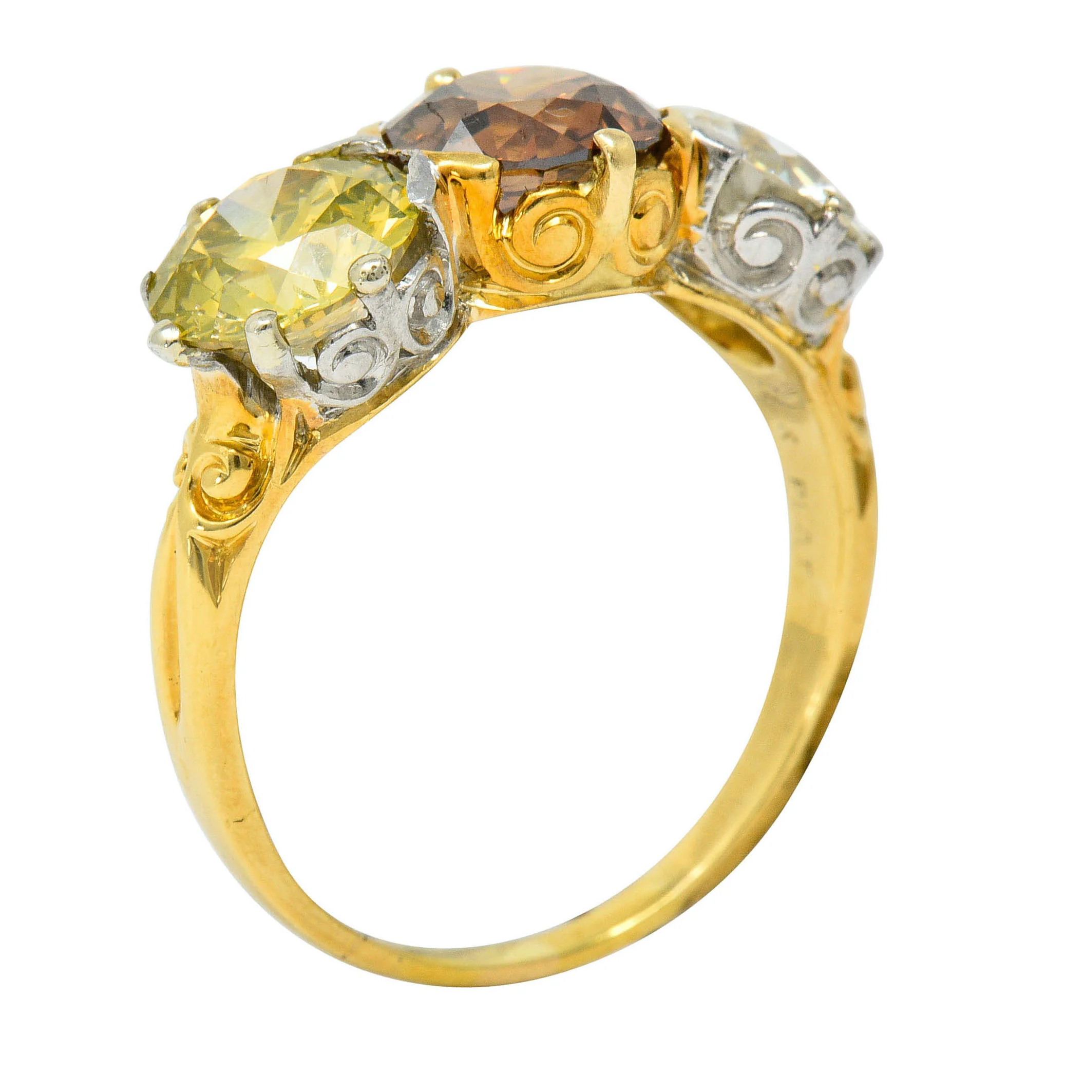 Edwardian 4.31 CTW Diamond & Fancy Diamond 18 Karat Gold Platinum Three Stone Ring - Image 2