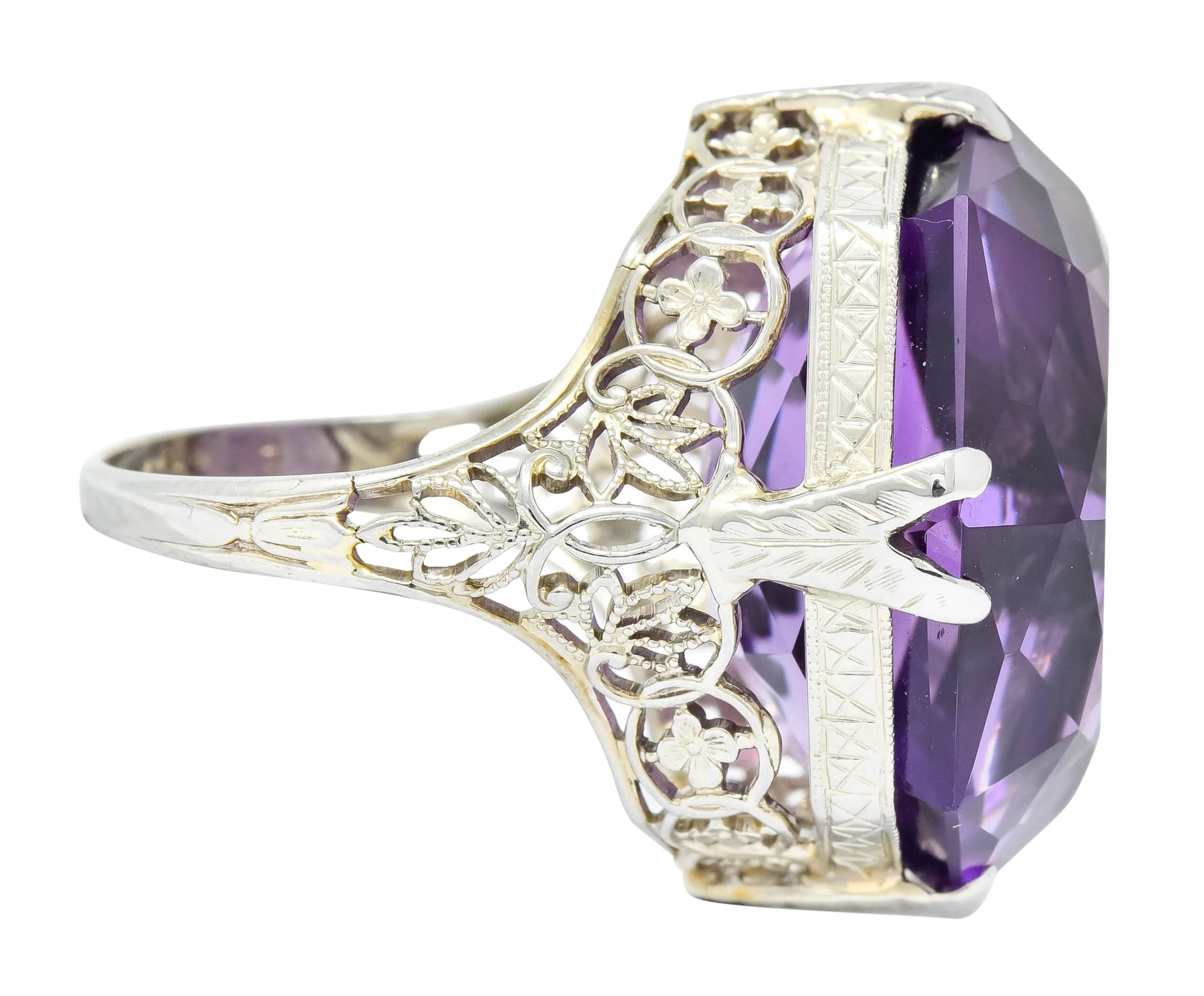 Edwardian Amethyst 18 Karat White Gold Floral Lace Cocktail Ring - Image 4