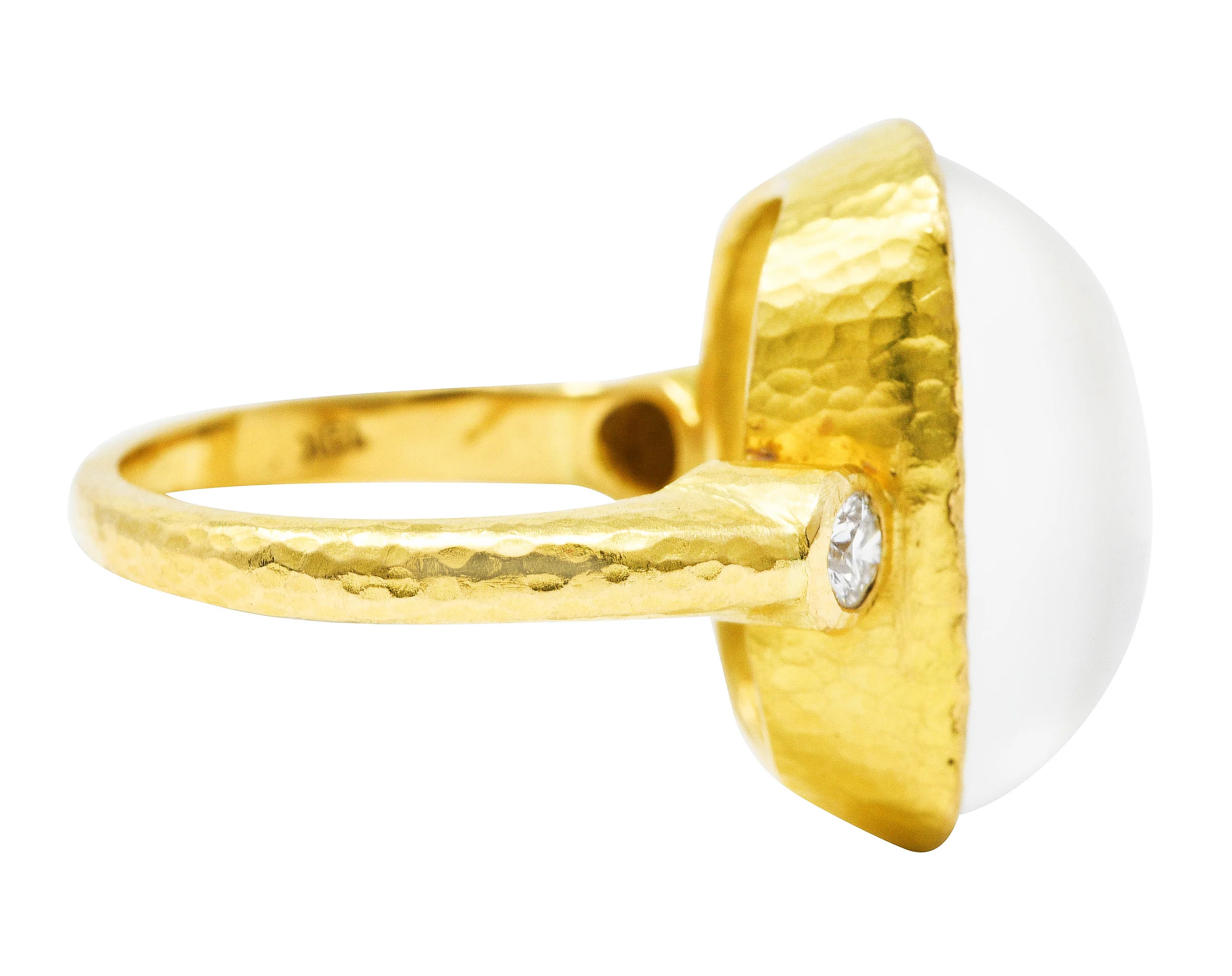 Elizabeth Locke Diamond Moonstone 19 Karat Gold Ring - Image 3