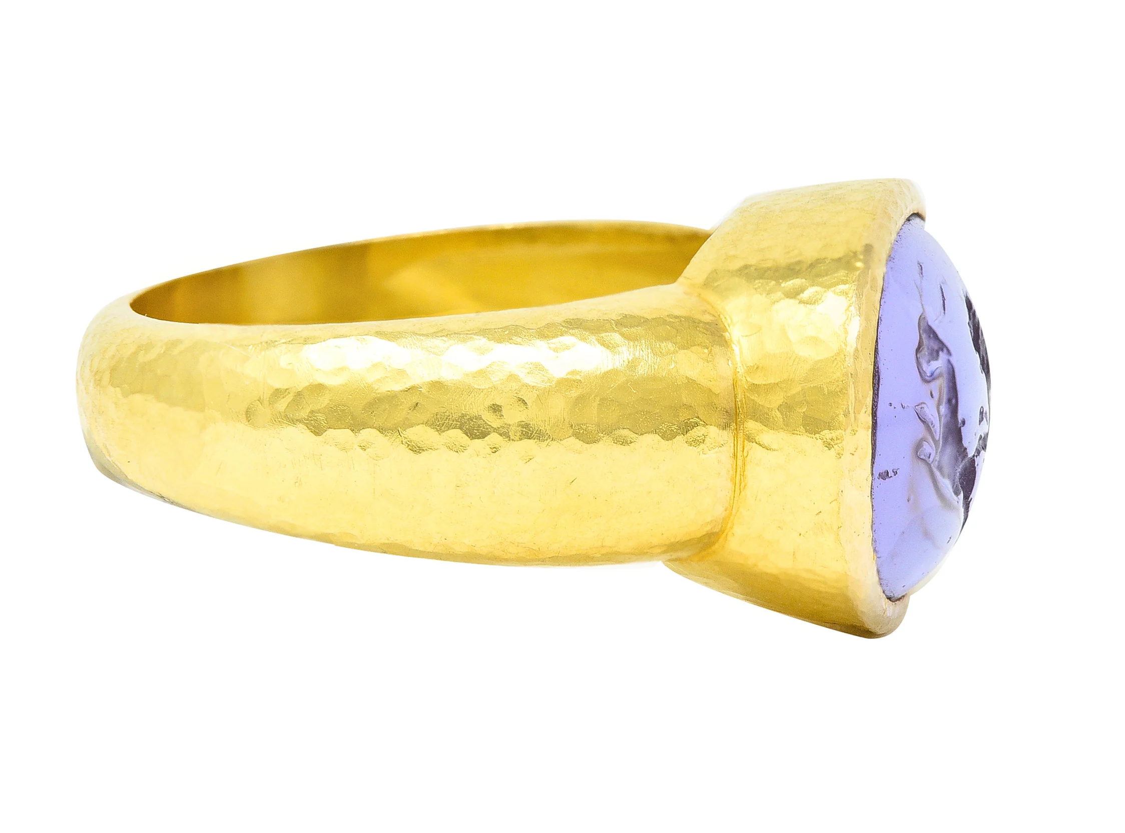 Elizabeth Locke Lavender Venetian Glass Mother-Of-Pearl 18 Karat Yellow Gold Lion & Gazelle Intaglio Vintage Signet Ring - Image 5