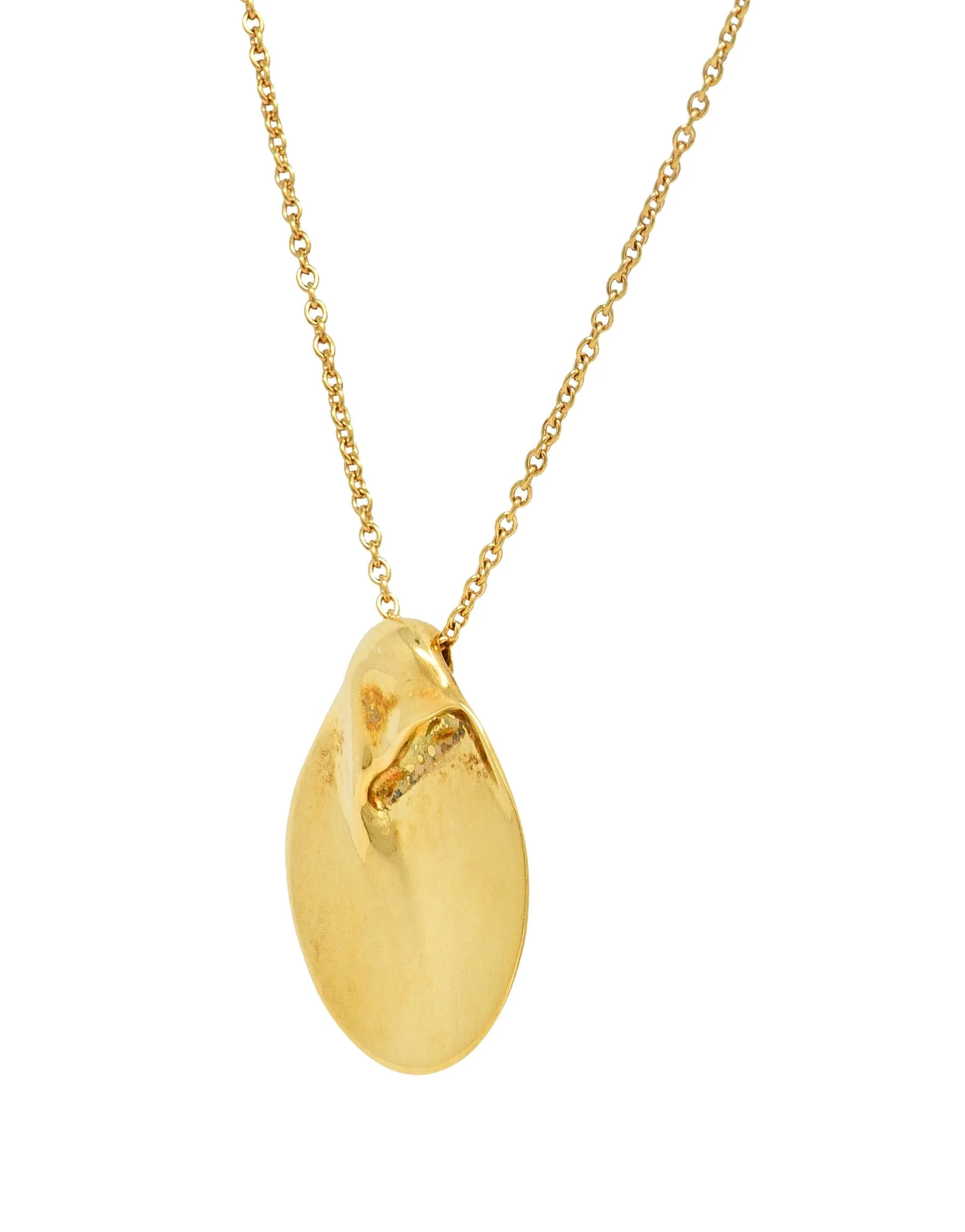Elsa Peretti Tiffany & Co. 18 Karat Yellow Gold Madonna Pendant Necklace - Image 3