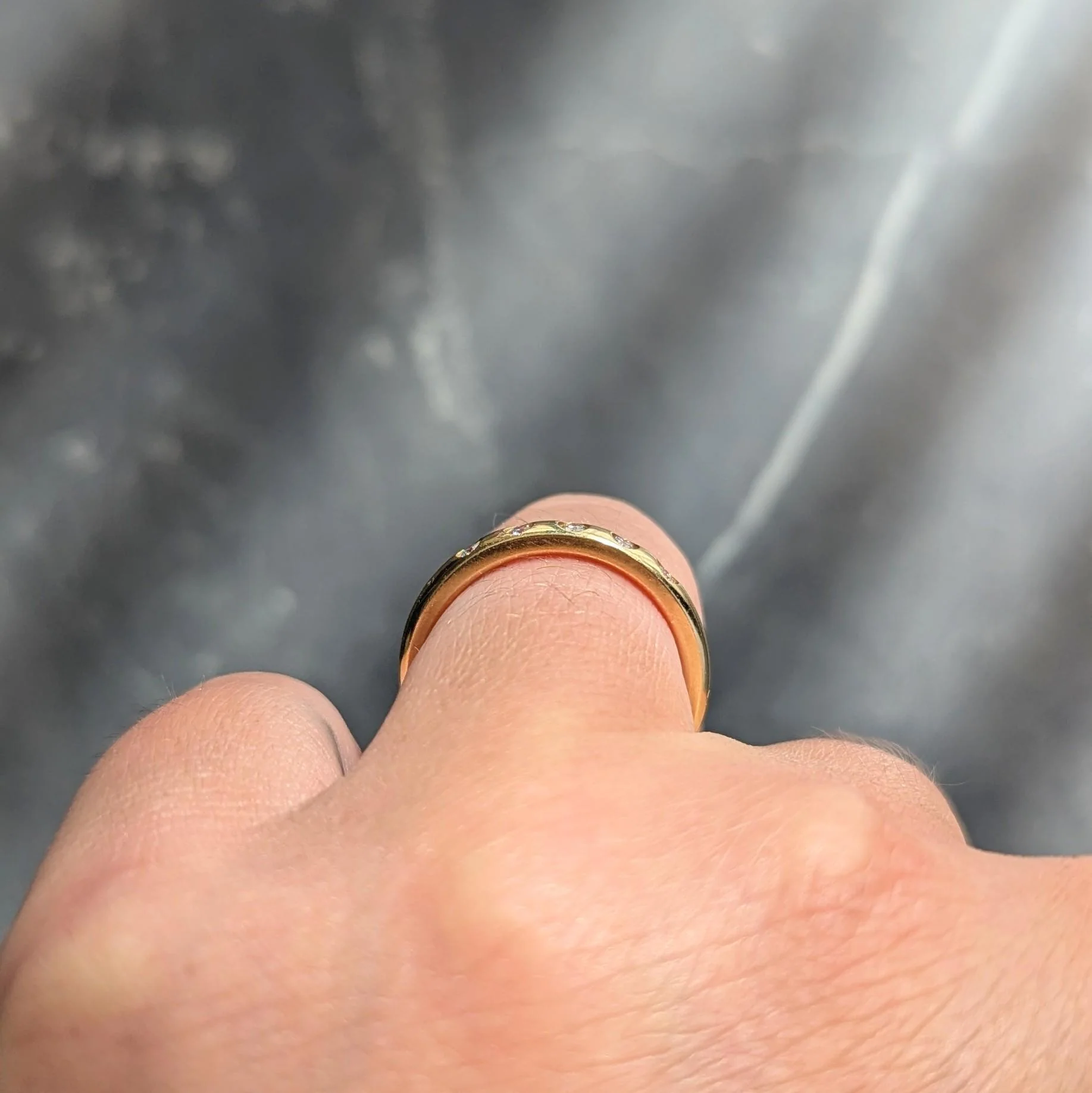 Elsa Peretti Tiffany & Co. 2000's Diamond 18 Karat Yellow Gold Flush Set Band Ring - Image 10