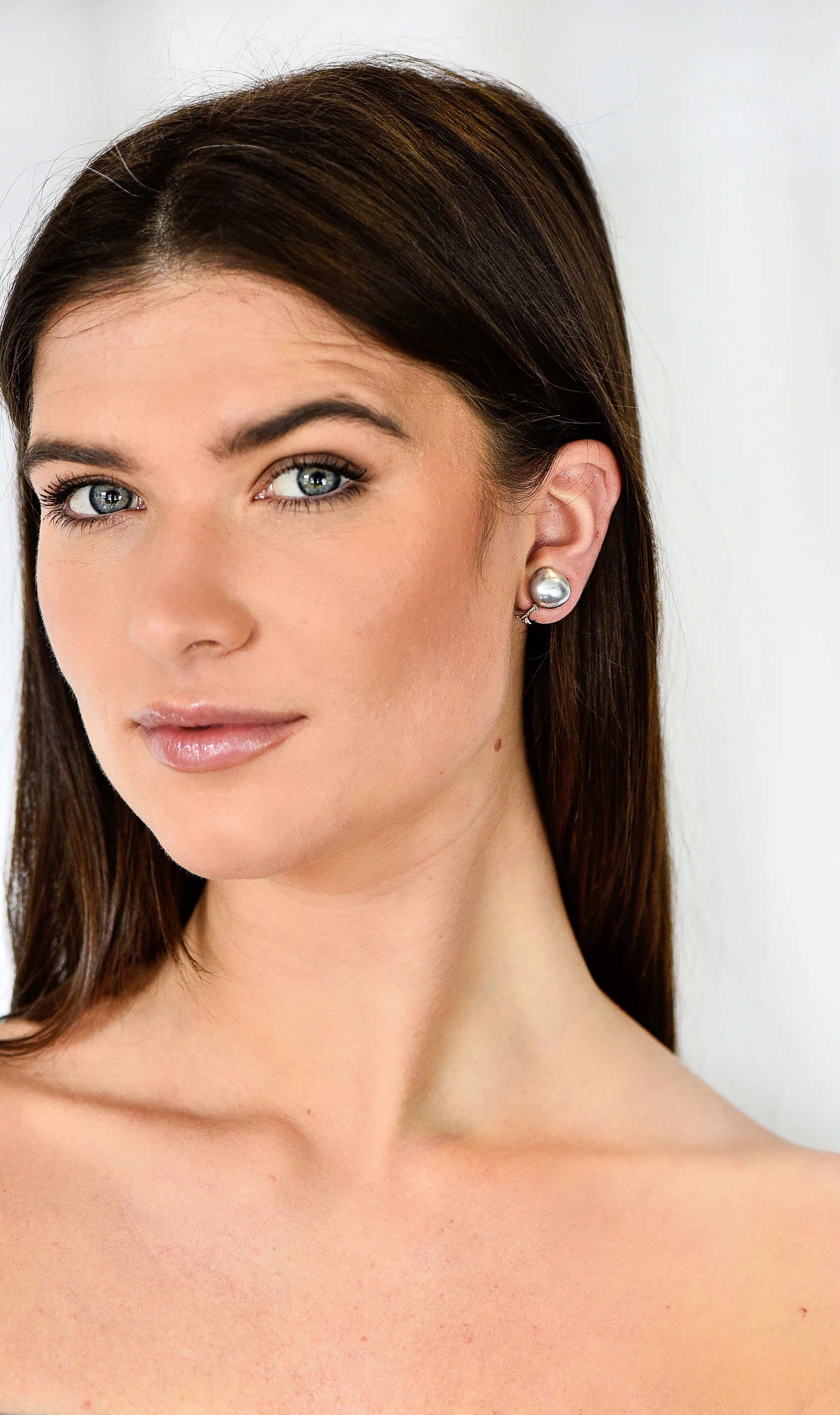 Elsa Peretti Tiffany & Co Keshi Pearl 18 Karat White Gold Mismatched Ear-Clip Earrings - Image 8
