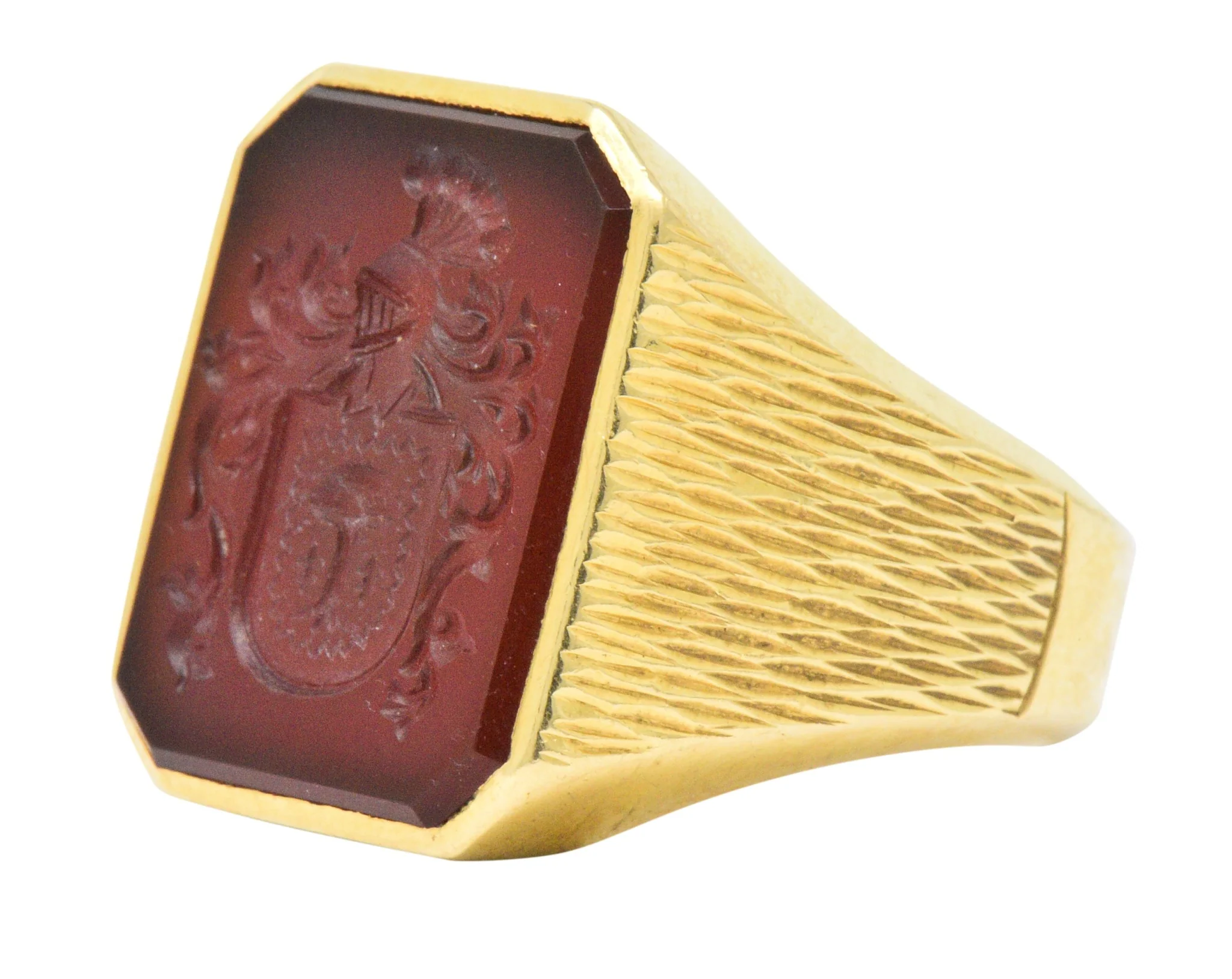 Exemplary Victorian Intaglio Carnelian 18 Karat Gold Men's Signet Ring - Image 2
