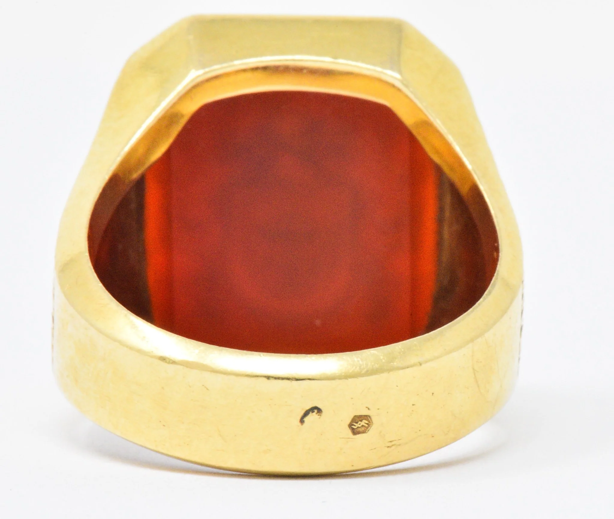 Exemplary Victorian Intaglio Carnelian 18 Karat Gold Men's Signet Ring - Image 5