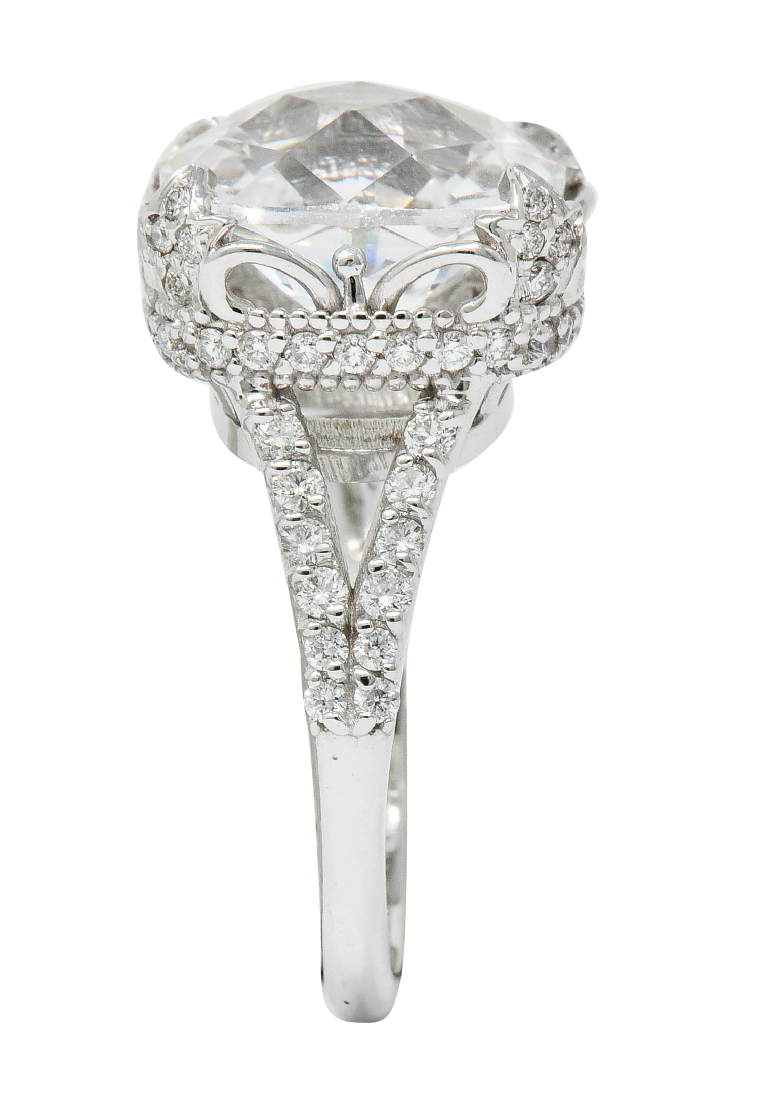 Exquisite 10.25 CTW White Sapphire Diamond 18 Karat White Gold Cocktail Ring - Image 10
