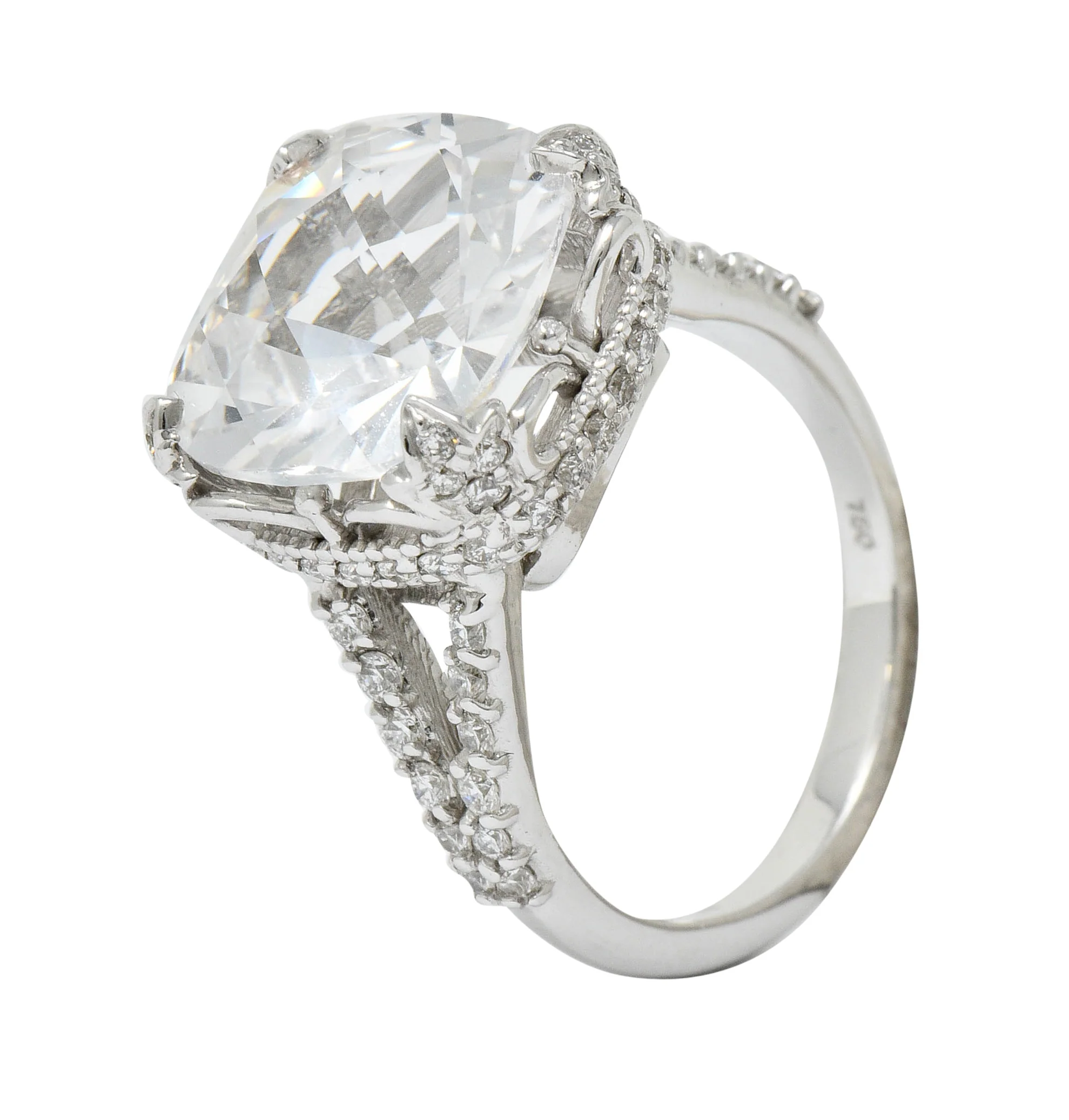 Exquisite 10.25 CTW White Sapphire Diamond 18 Karat White Gold Cocktail Ring - Image 11