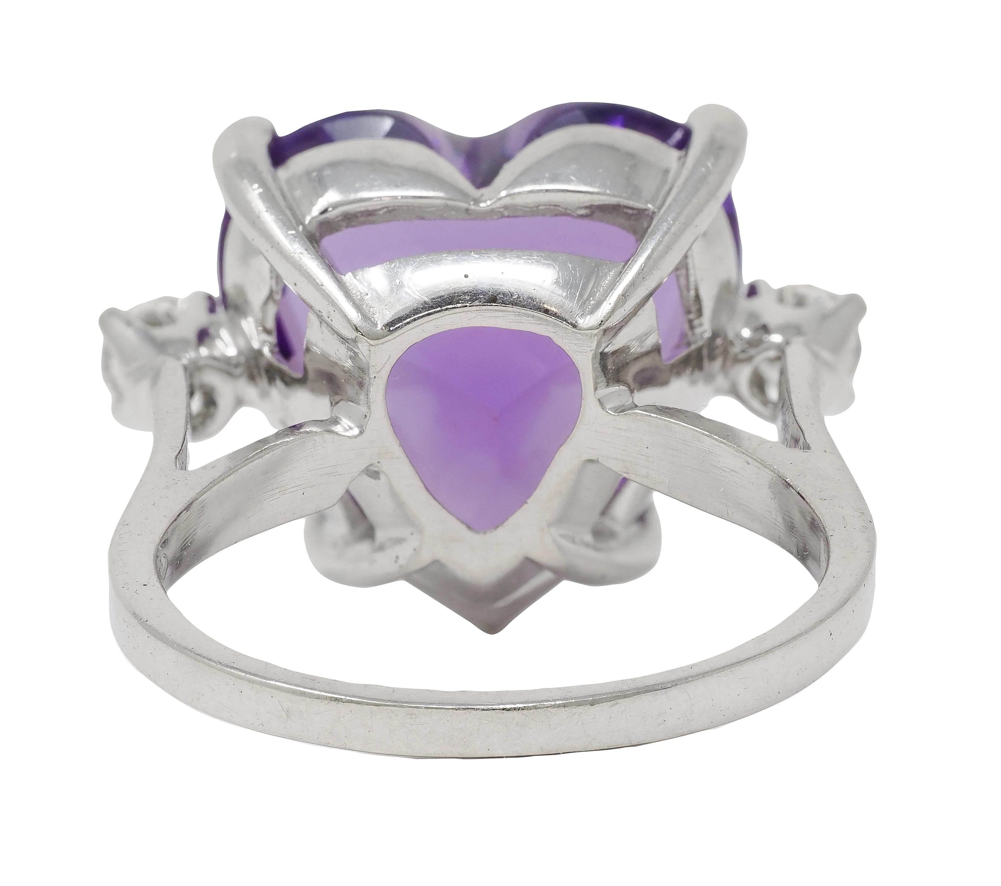 Felger Inc. 1940's Amethyst Diamond 14 Karat White Gold Vintage Heart Ring - Image 3