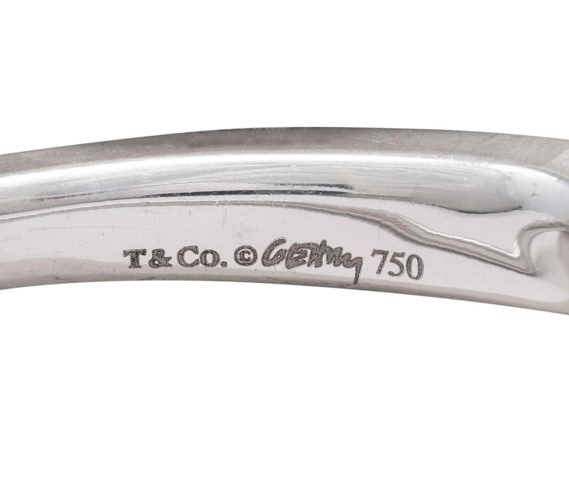 Frank Gehry Tiffany & Co. 1990's Diamond 18 Karat White Gold Square Torque Band Ring - Image 6