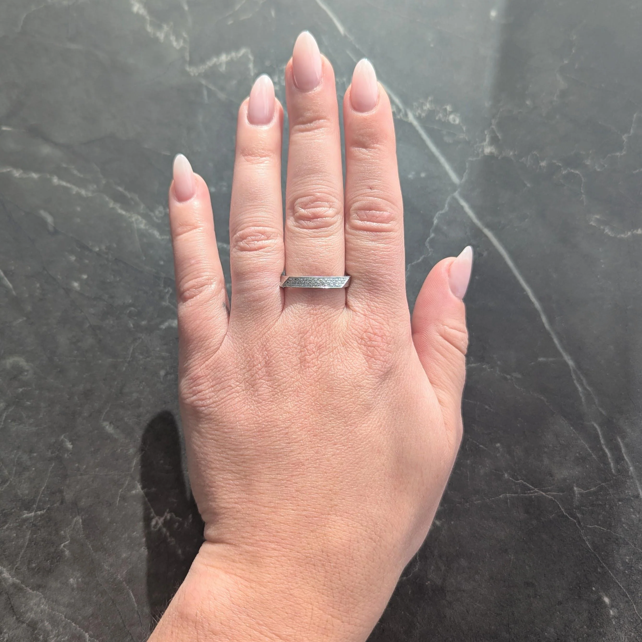 Frank Gehry Tiffany & Co. 1990's Diamond 18 Karat White Gold Square Torque Band Ring - Image 8