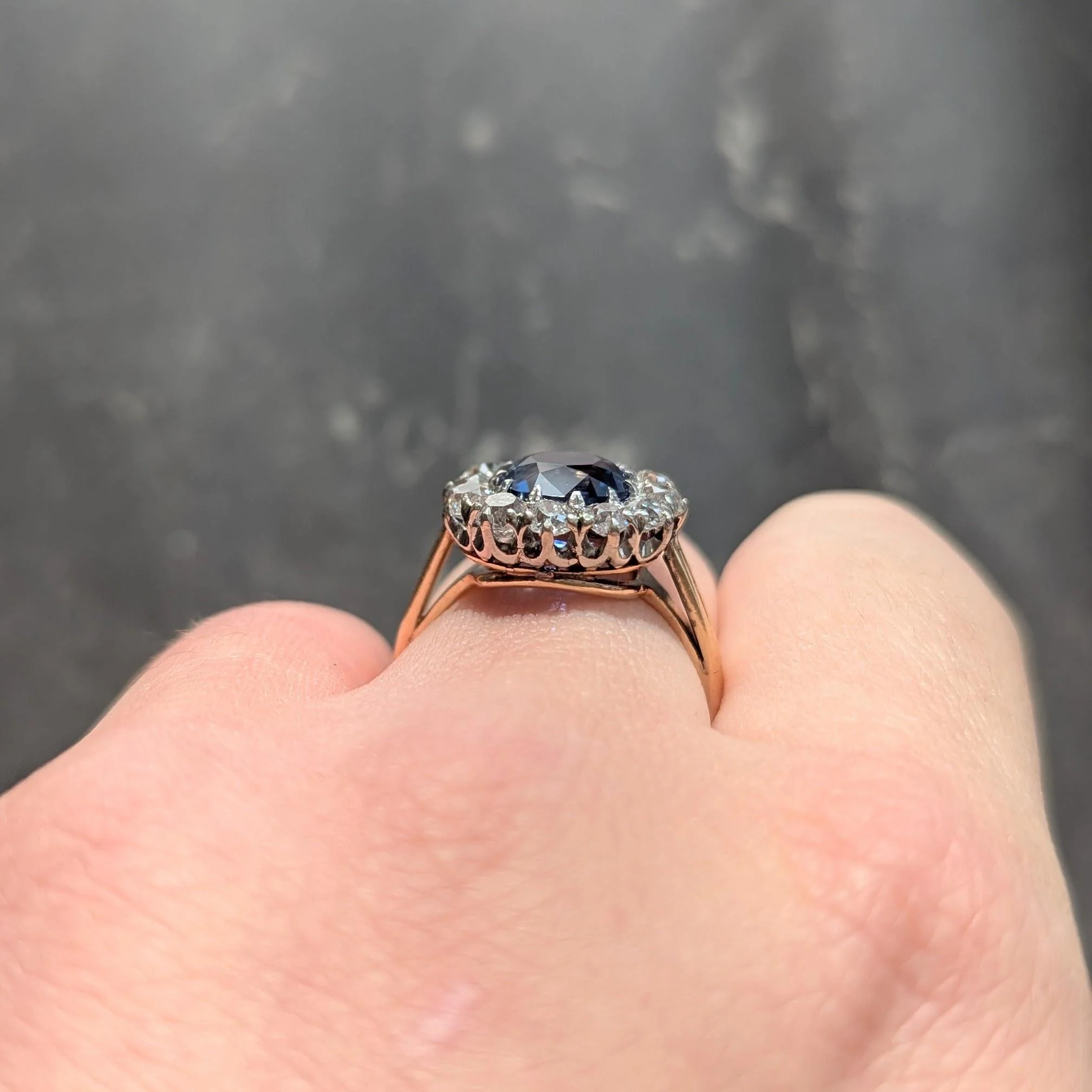 Frank Walter Lawrence Edwardian No Heat Ceylon Sapphire Diamond 14 Karat Yellow Gold Antique Halo Ring GIA - Image 8