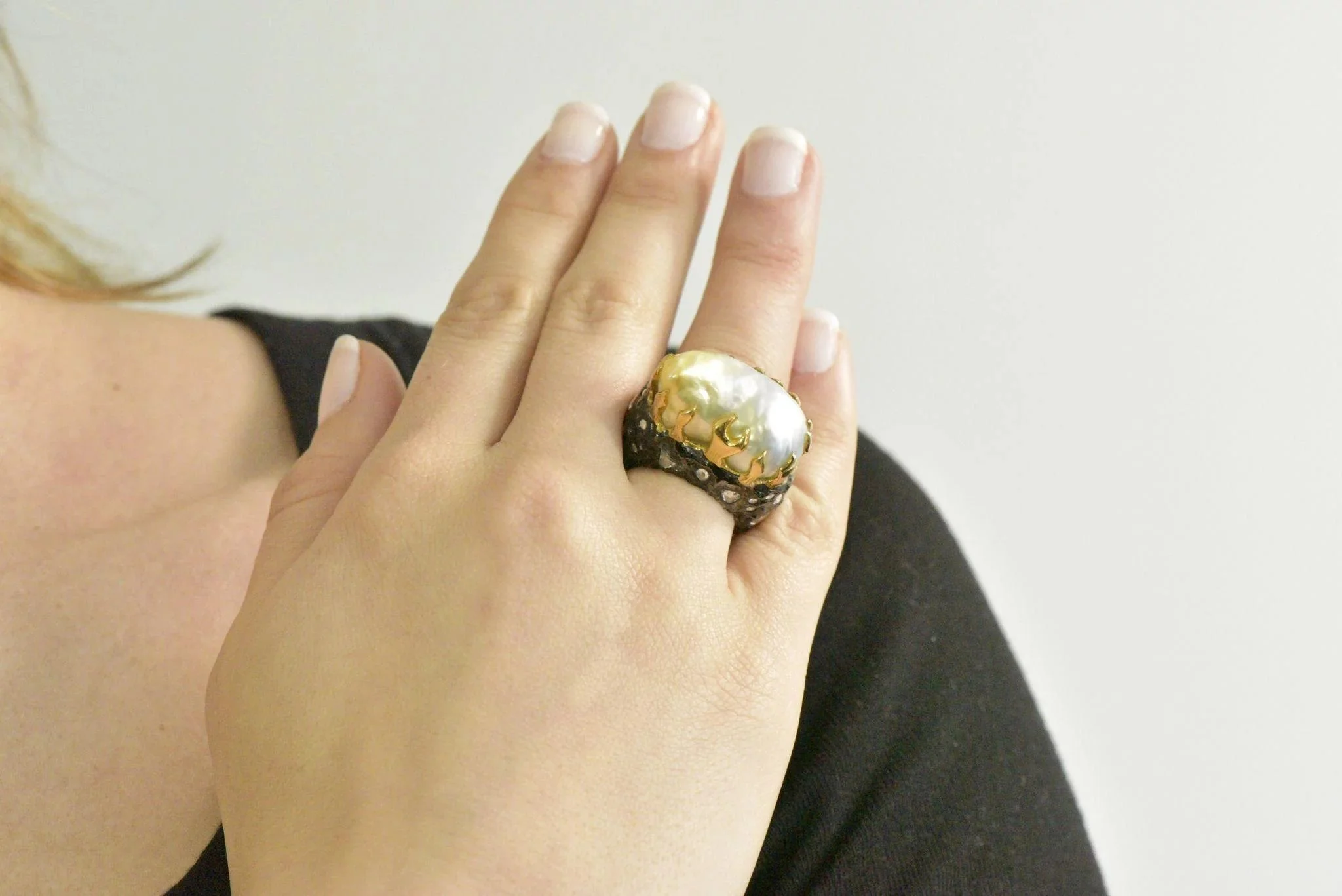 Fred Leighton 1.45 CTW Diamond Baroque Cultured Pearl Sterling Silver 18 Karat Gold Ring - Image 10