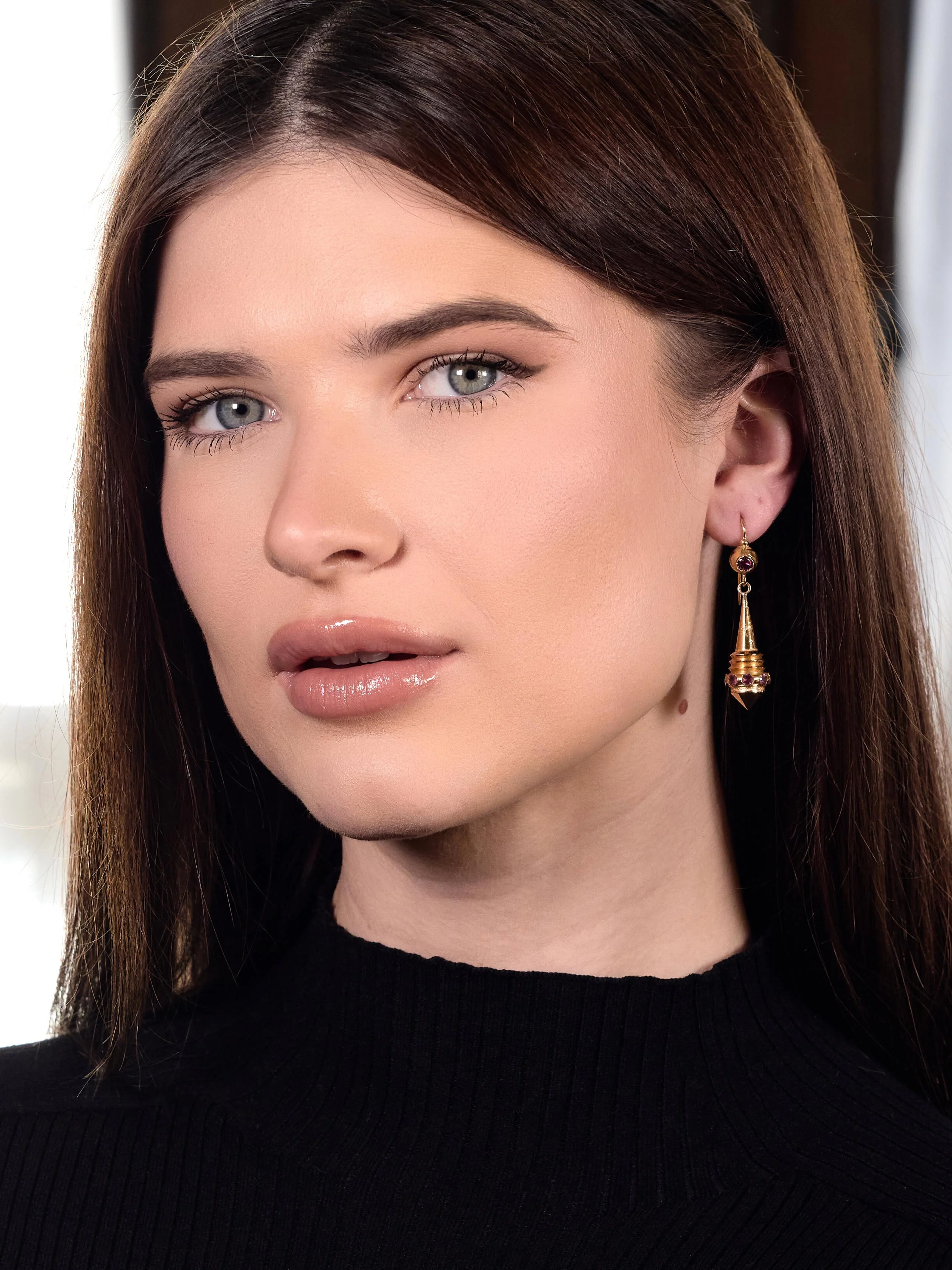 French Victorian Etruscan Revival Tourmaline 18 Karat Yellow Gold Antique Drop Earrings - Image 2