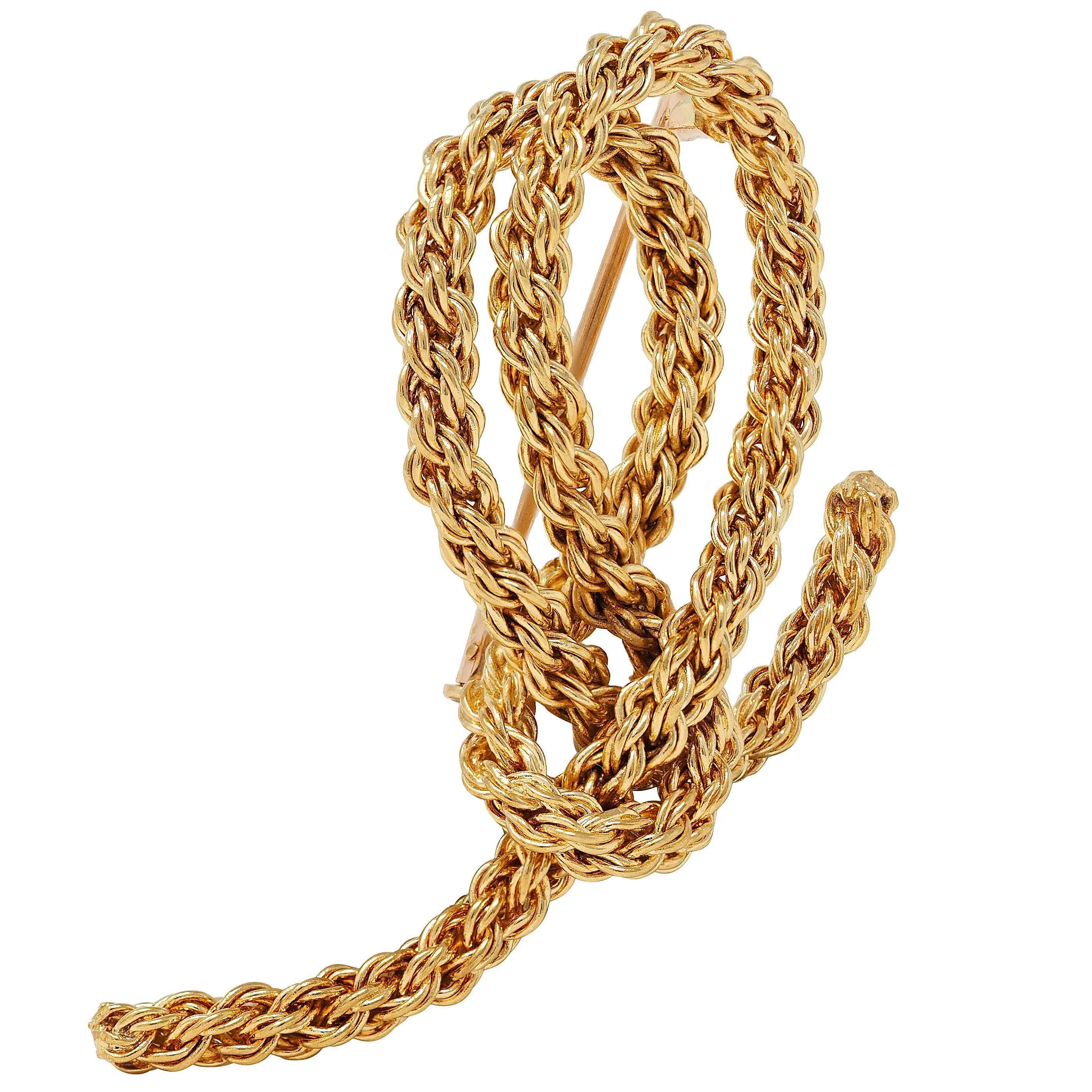 Gay Frères French 1960's 18 Karat Yellow Gold Vintage Knotted Rope Brooch - Image 3