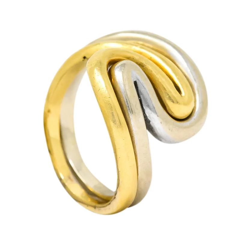 Gucci Vintage 18 Karat Two-Tone Gold Wave Stacking Rings - Image 9