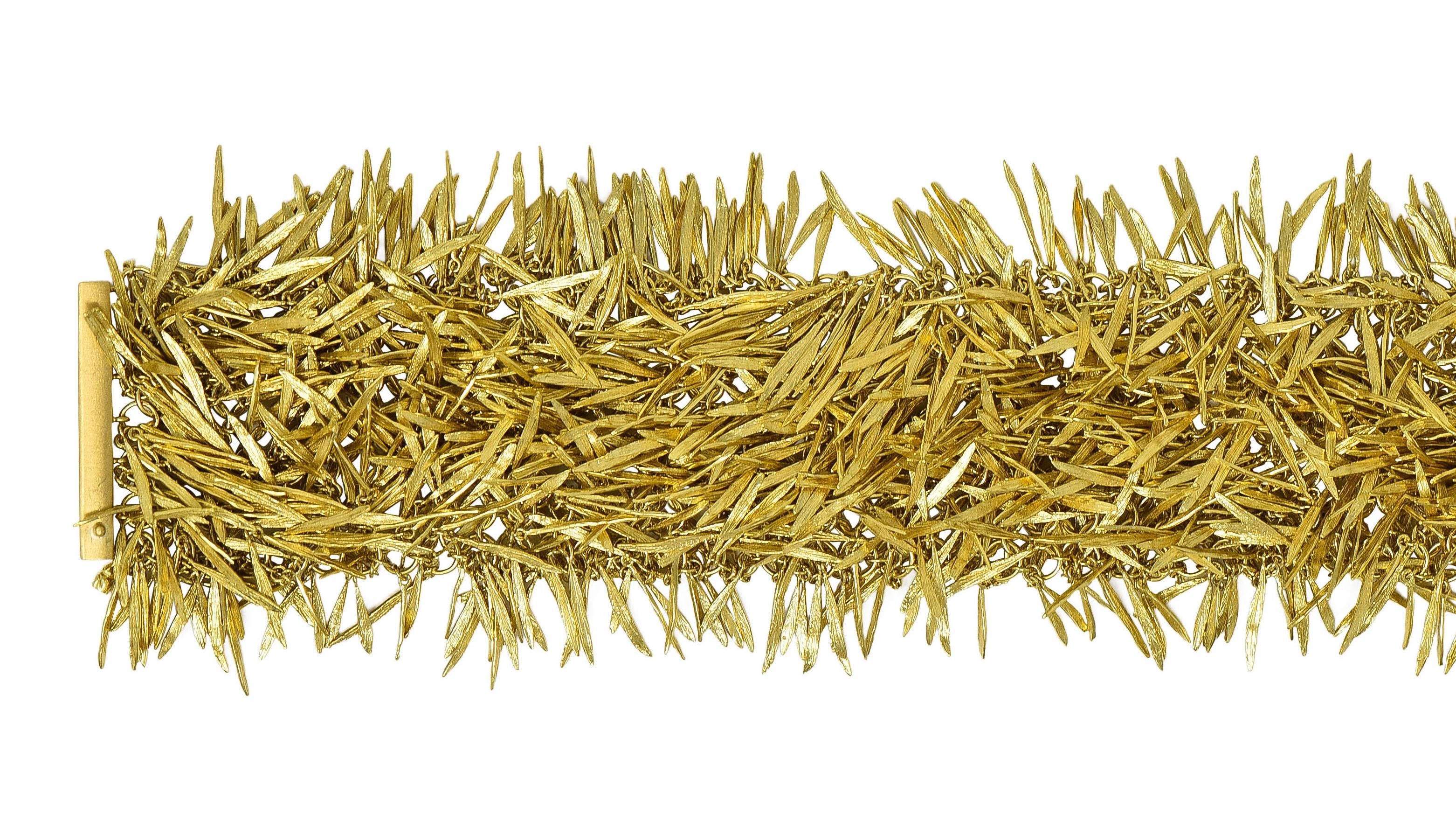 H. Stern 2000's 18 Karat Yellow Gold Brushed Feather Fringe Bracelet - Image 4