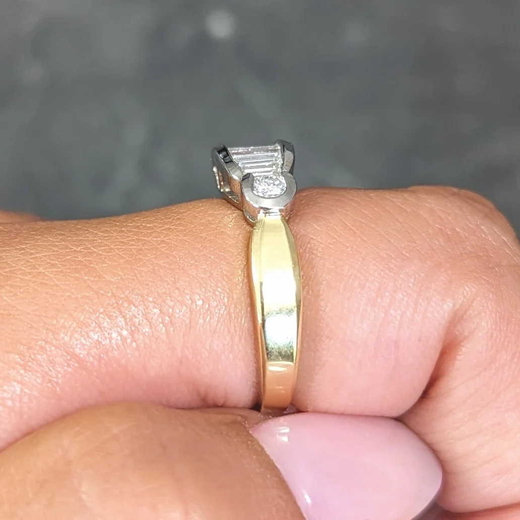 Henry Carré 0.90 CTW Diamond Platinum 18 Karat Yellow Gold Vintage Band Ring - Image 16