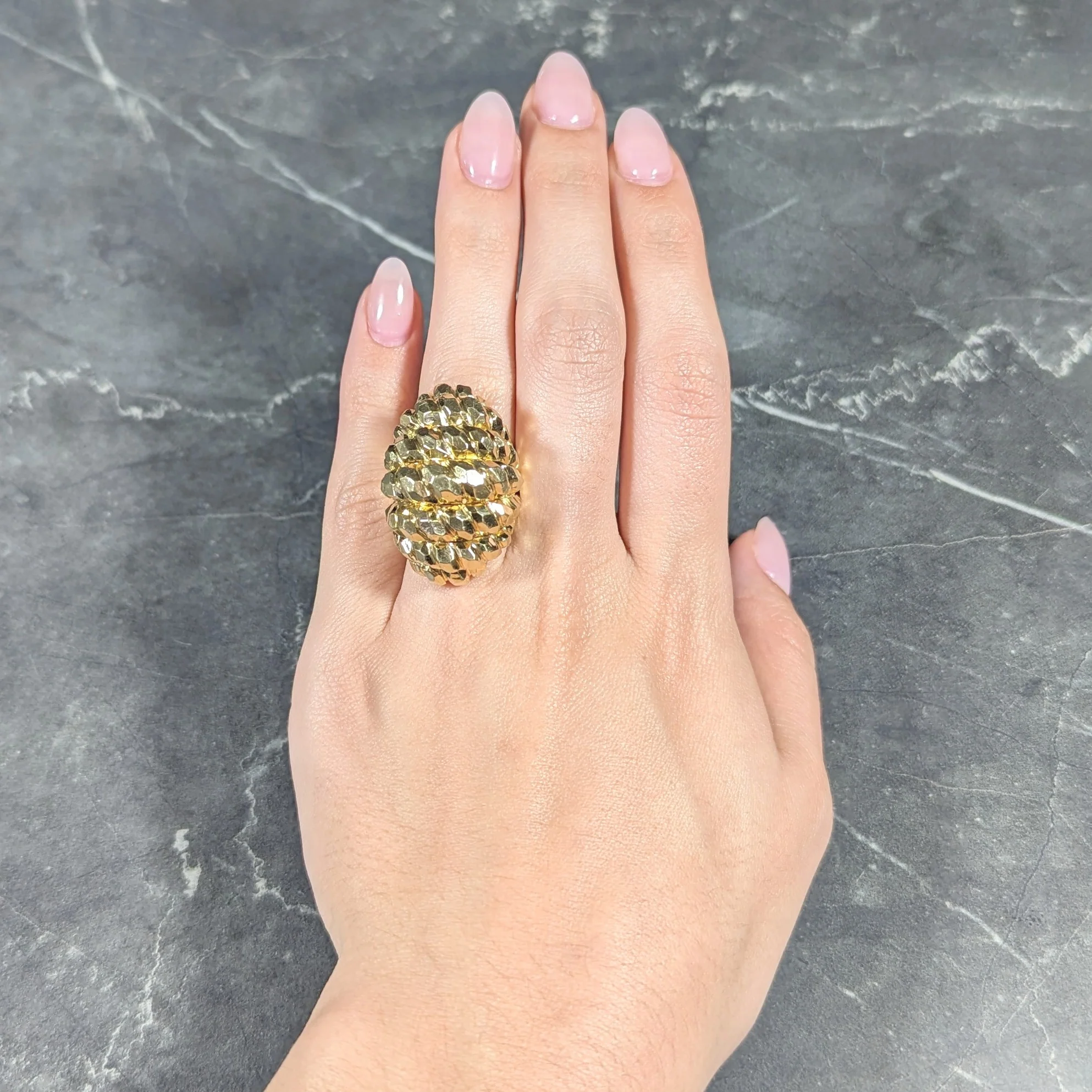 Henry Dunay 1970's 18 Karat Yellow Gold Faceted Vintage Dome Ring - Image 12