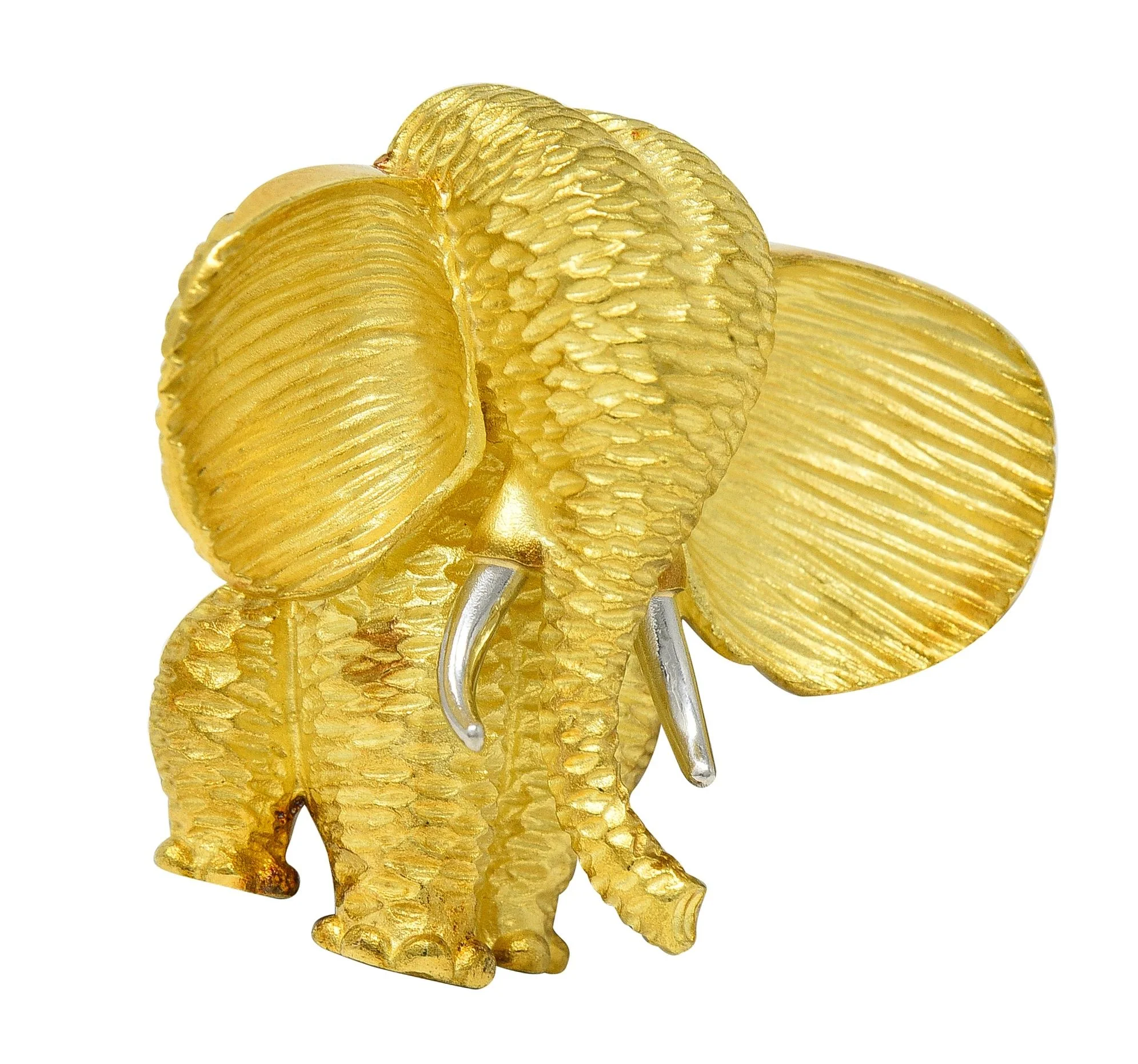 Henry Dunay 1990's 18 Karat Yellow Gold Platinum Vintage Elephant Brooch - Image 3