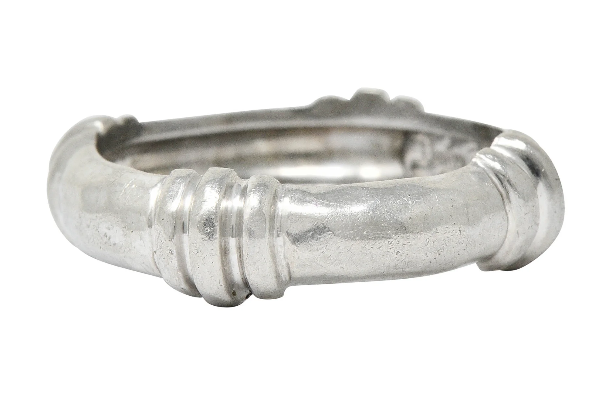 Henry Dunay Vintage Platinum Hammered Band Ring Circa 1990s - Image 4