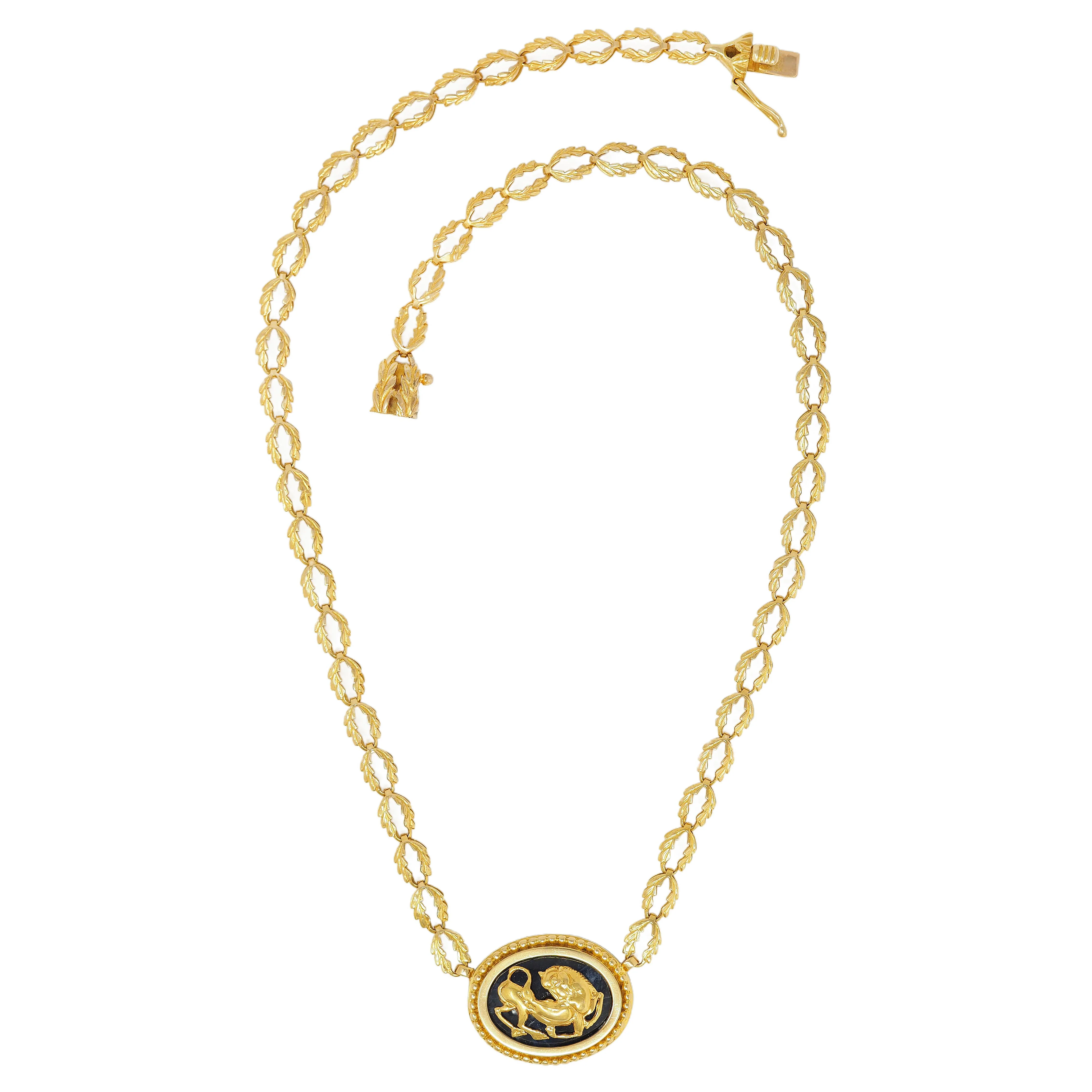 Ilias LaLaounis 1970's Sodalite 18 Karat Yellow Gold Vintage Horse Pendant Station Necklace - Image 3