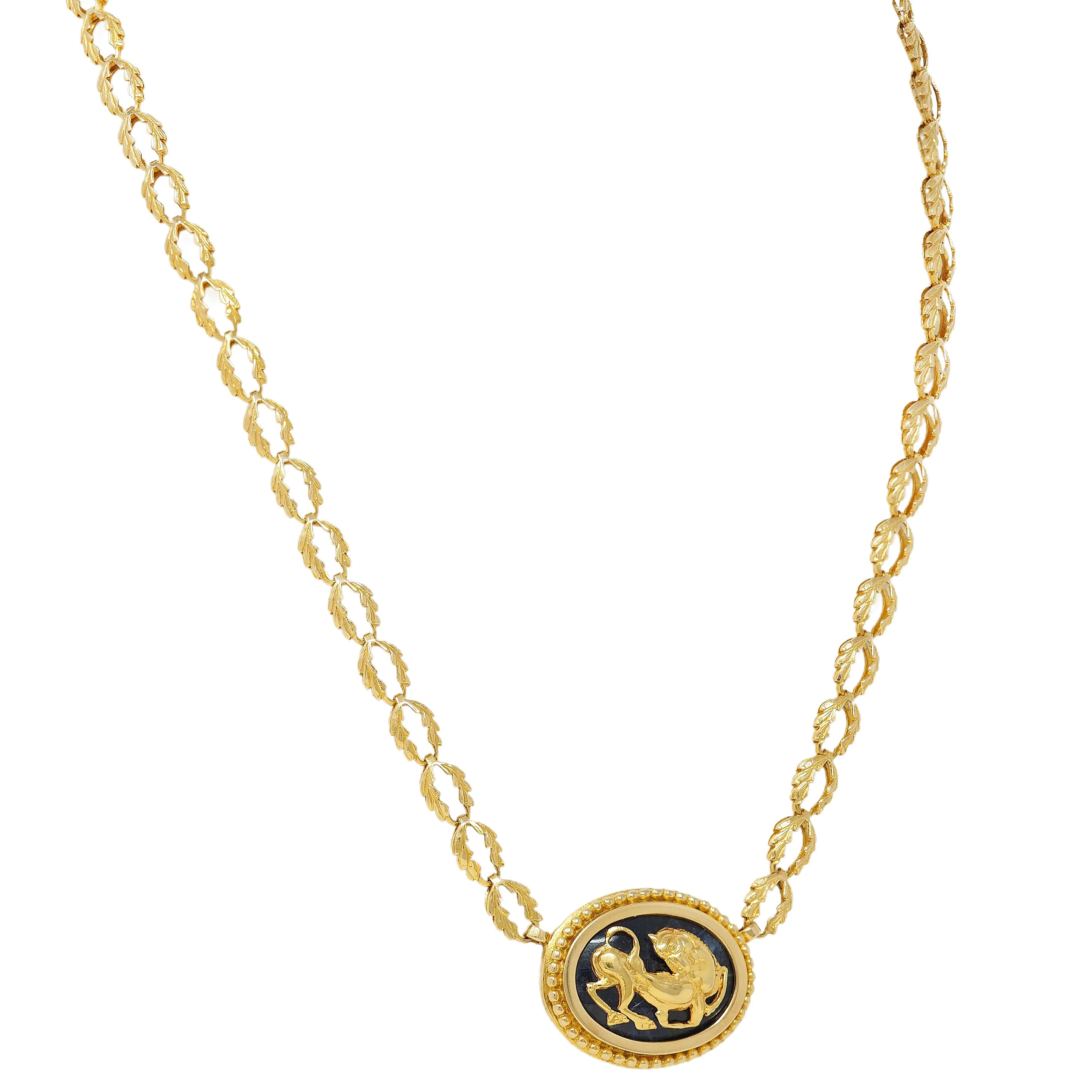 Ilias LaLaounis 1970's Sodalite 18 Karat Yellow Gold Vintage Horse Pendant Station Necklace - Image 4