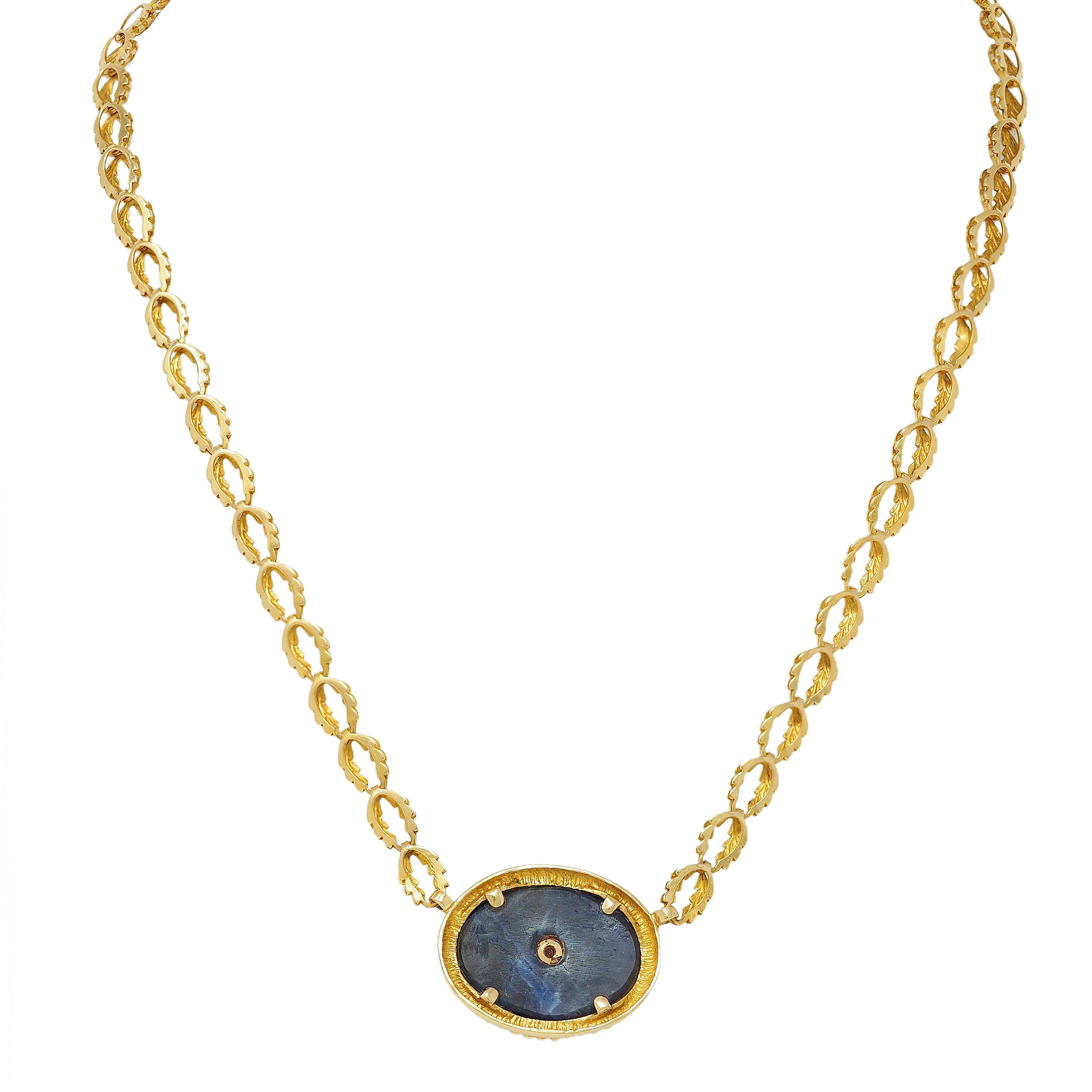 Ilias LaLaounis 1970's Sodalite 18 Karat Yellow Gold Vintage Horse Pendant Station Necklace - Image 6