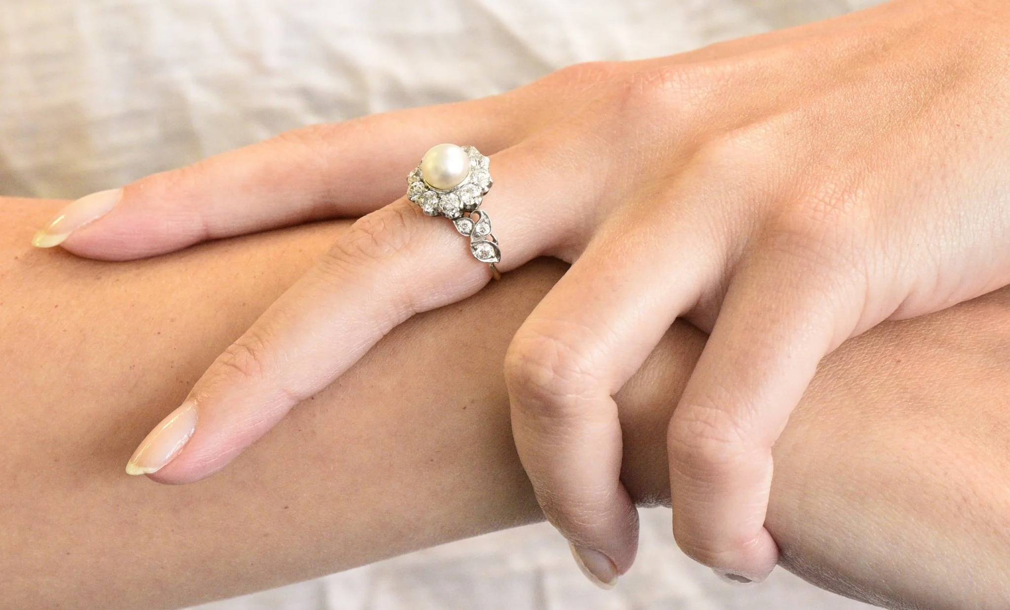 J.E. Caldwell Edwardian 1.50 CTW Natural Pearl Diamond Platinum-Topped 14 Karat Gold Ring - Image 11