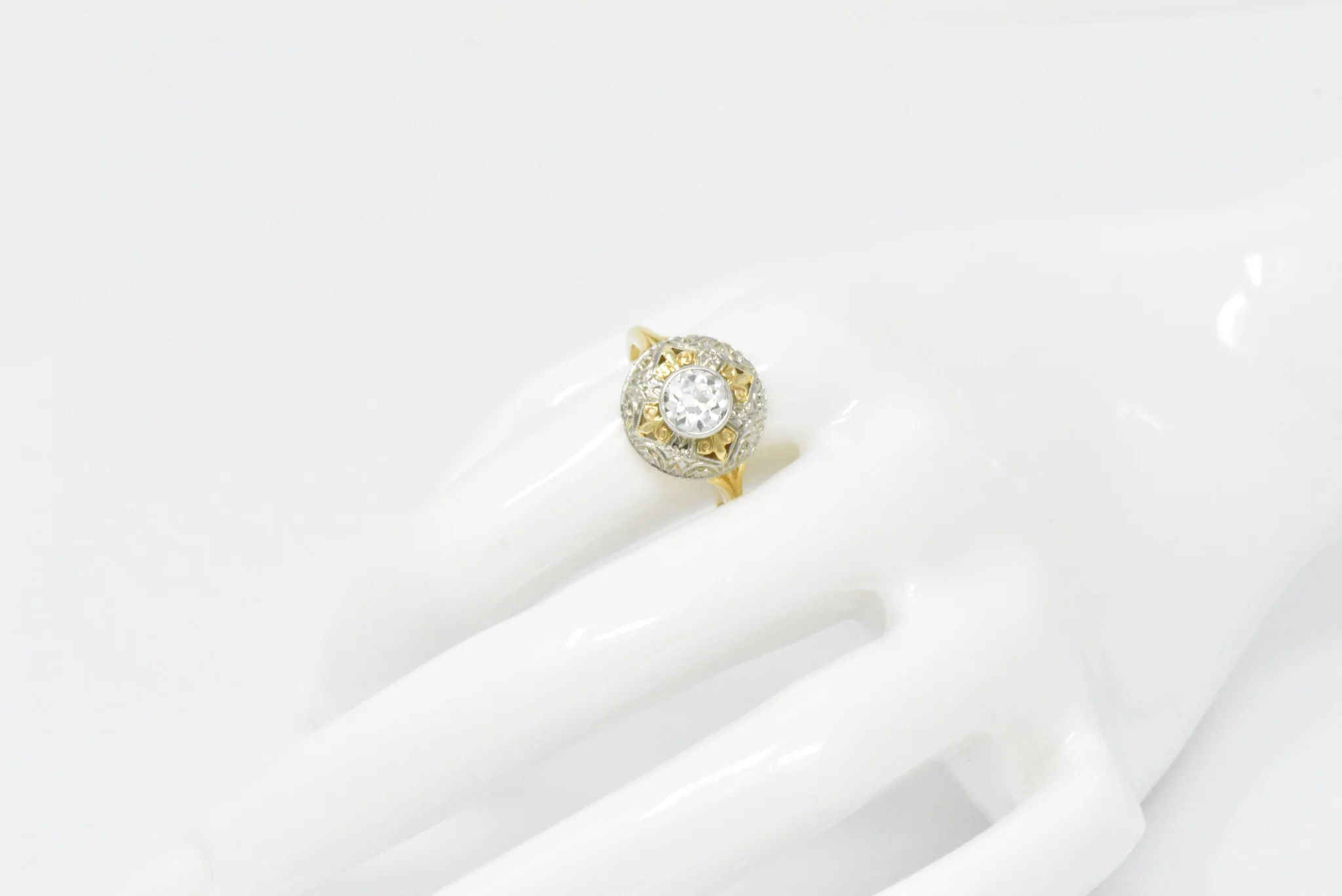 Jabel 0.75 CTW Old European Cut Diamond 14 Karat Tri-Colored Gold Retro Engagement Ring - Image 4