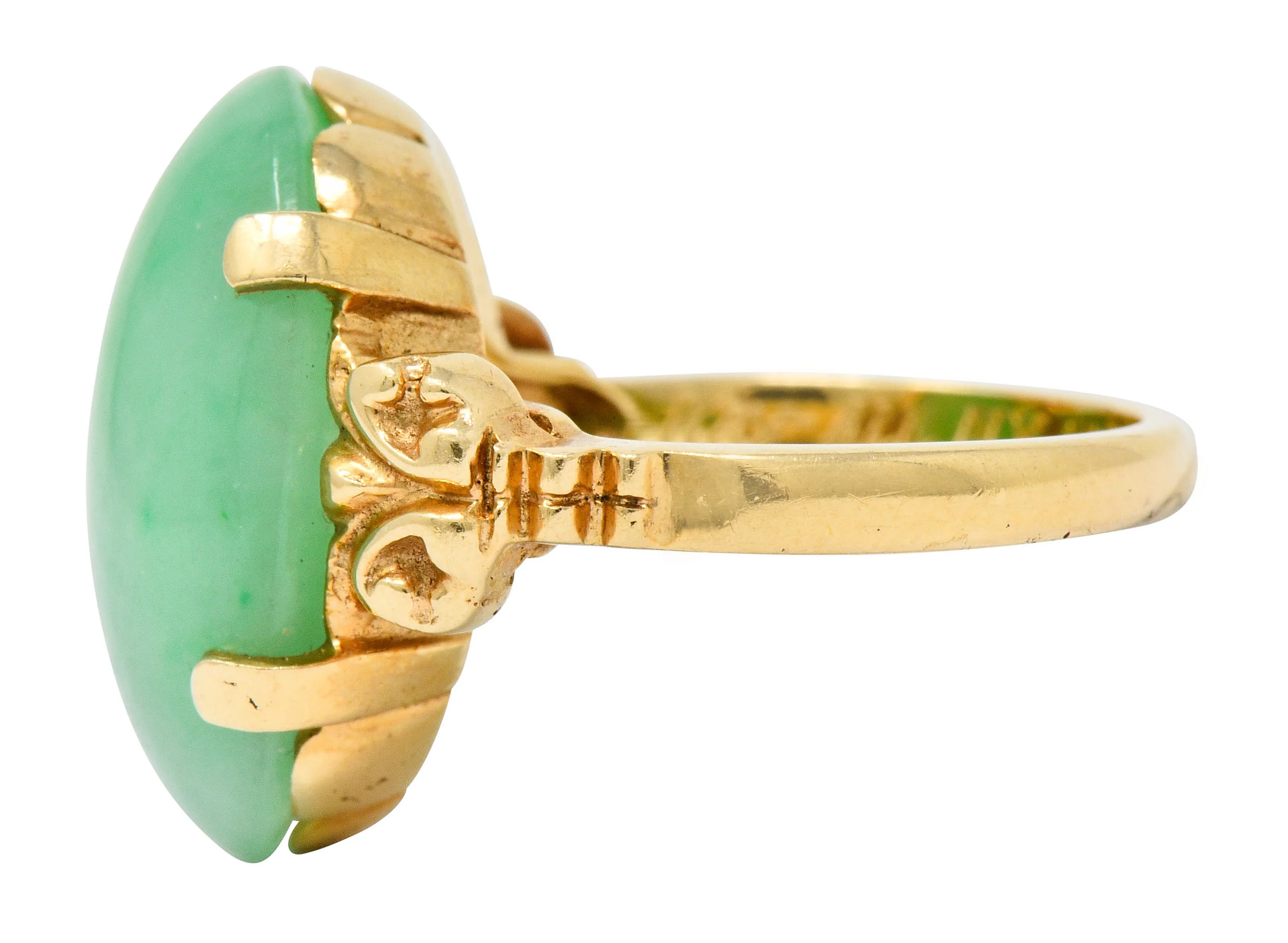 Jade 14 Karat Yellow Gold Cabochon Ring Circa 1950's - Image 5