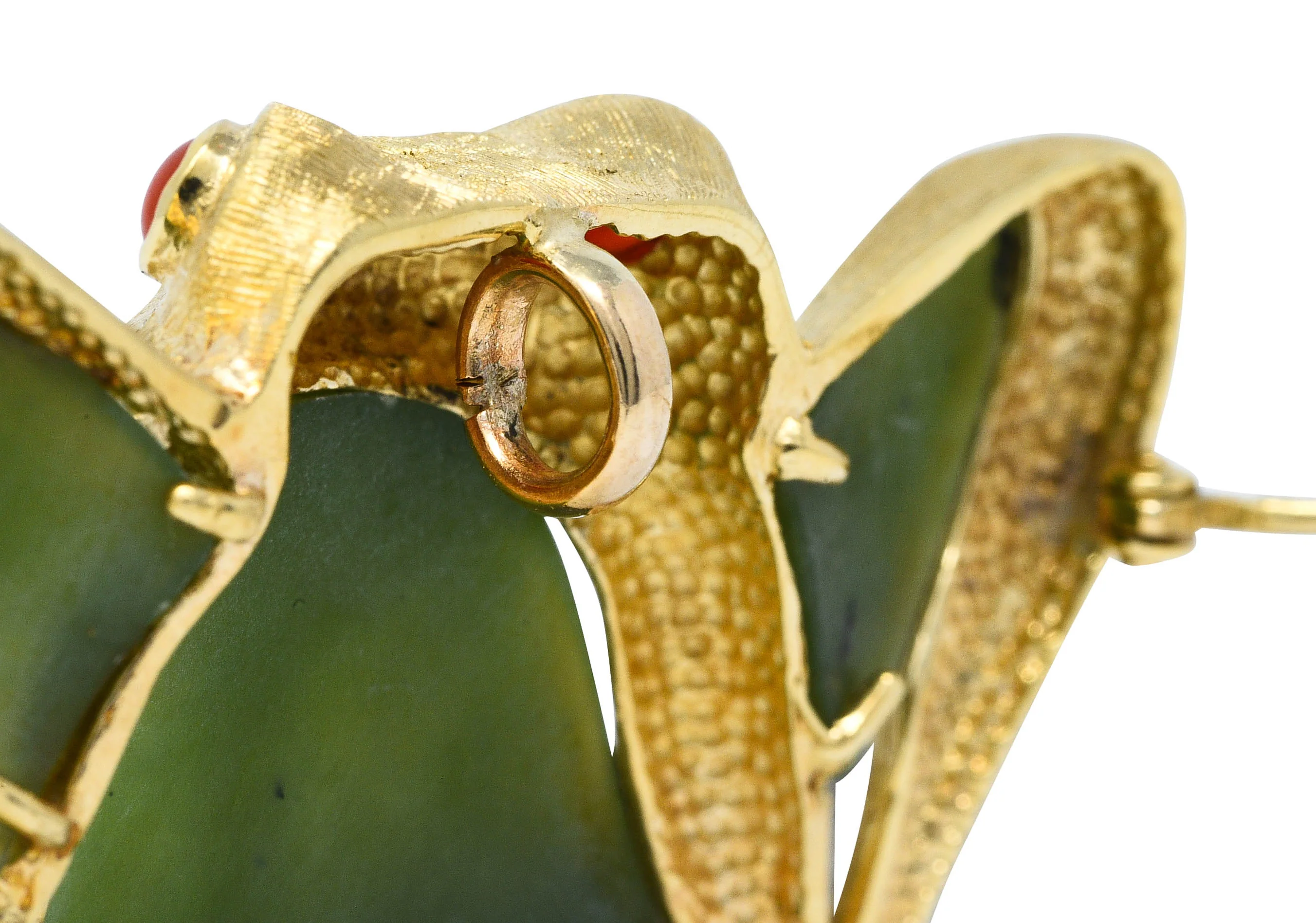 Large 1960's Vintage Jade Carnelian 14 Karat Gold Frog Brooch - Image 5