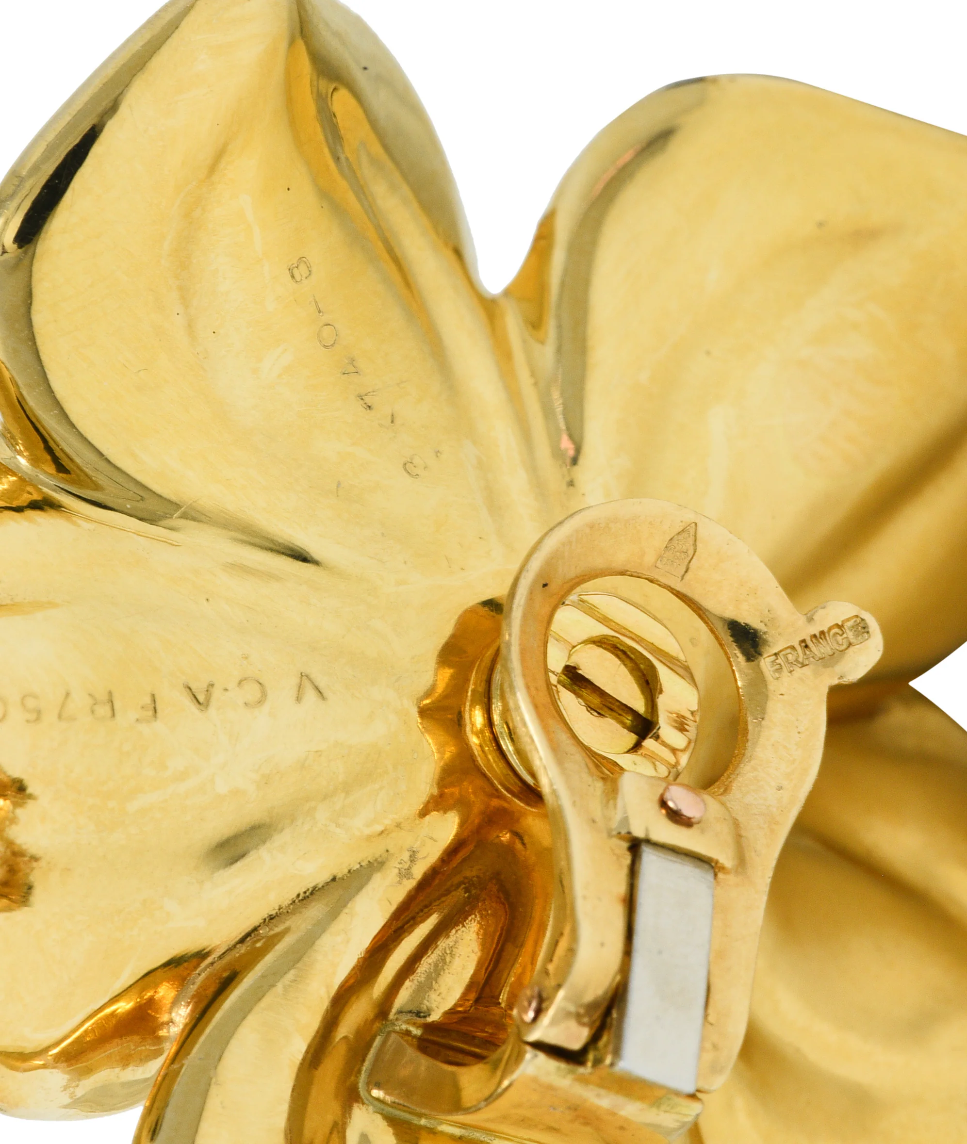 Large Van Cleef & Arpels French Diamond 18 Karat Gold Magnolia Ear-Clip Earrings - Image 5