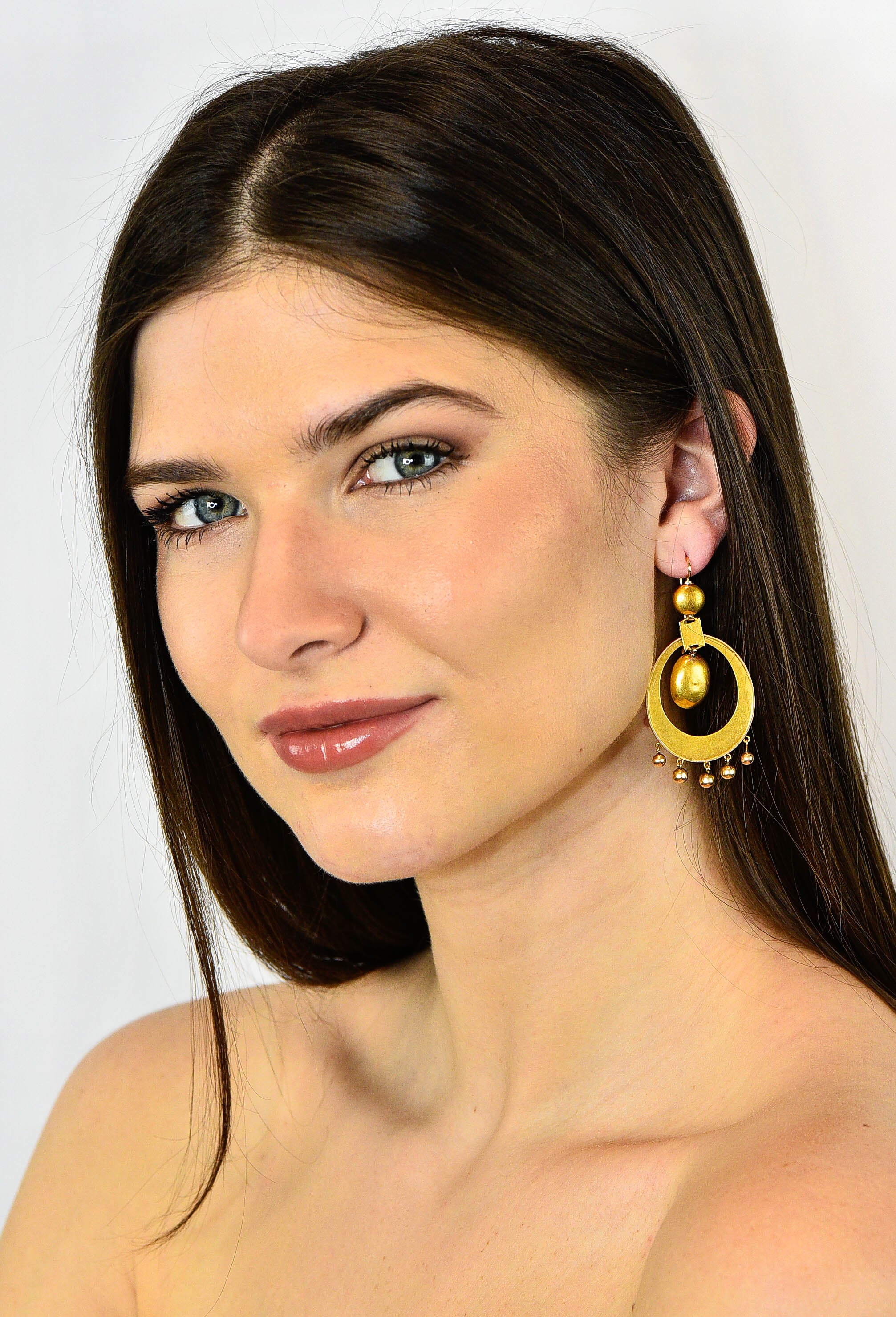 Large Victorian Etruscan Revival 18 Karat Gold Drop Statement Earrings - Image 7