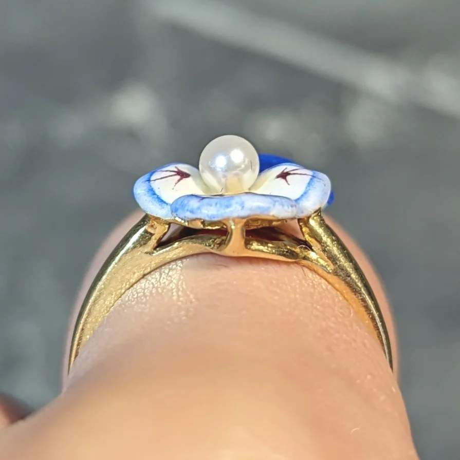 Larter & Sons Art Nouveau Pearl Enamel 18 Karat Yellow Gold Pansy Ring - Image 14