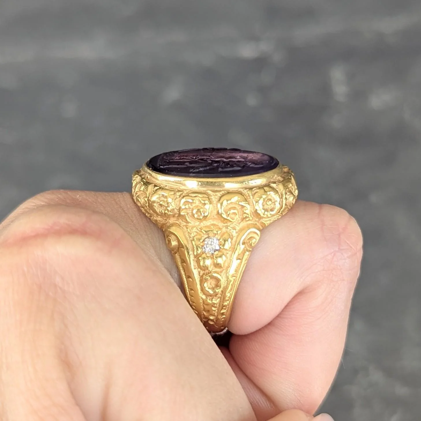 Late Victorian Amethyst Diamond 14 Karat Yellow Gold Antique Greek Unisex Intaglio Signet ring - Image 14