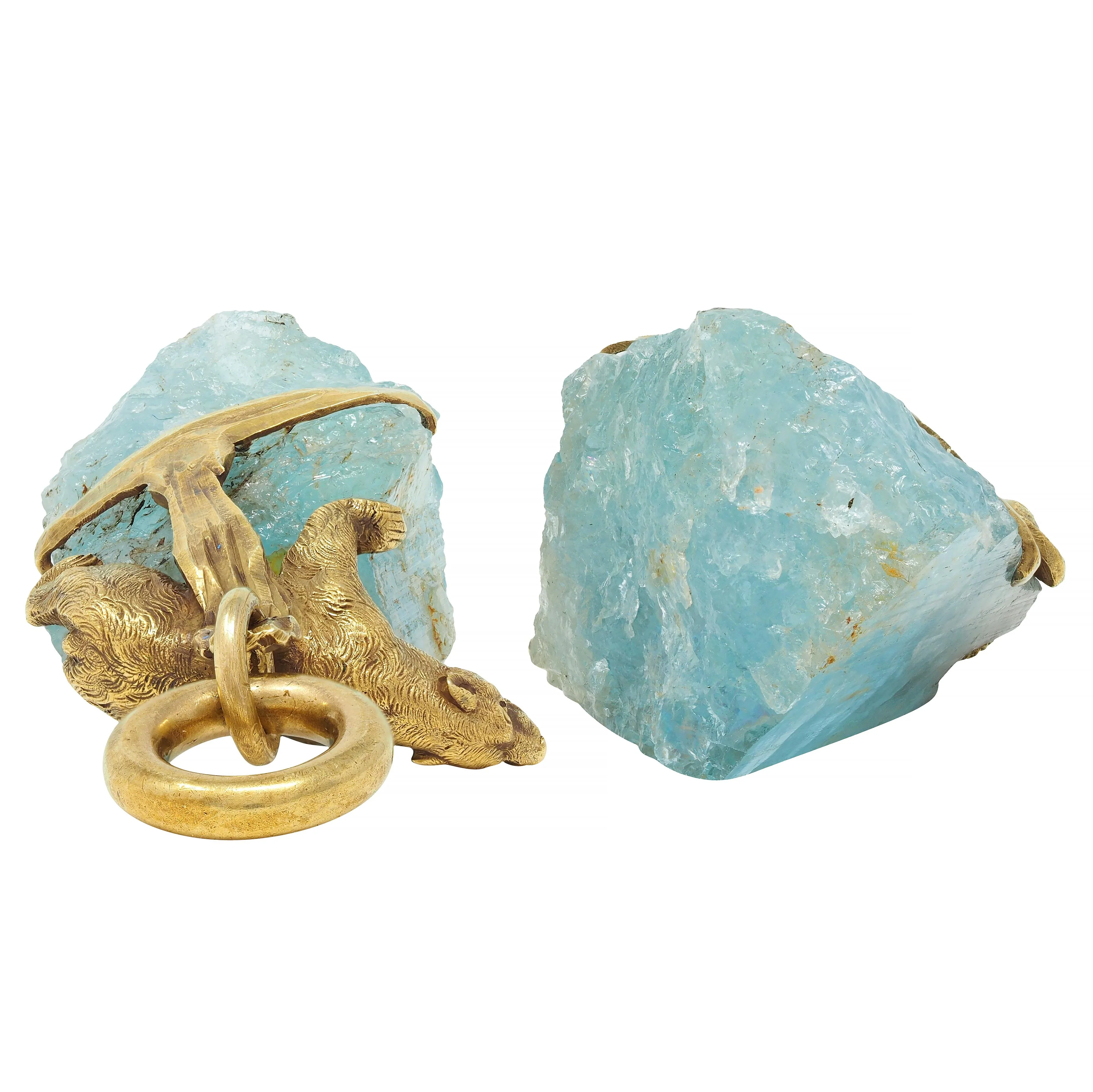 Late Victorian Aquamarine 14 Karat Yellow Gold Climbing Bear Antique Pendant - Image 5