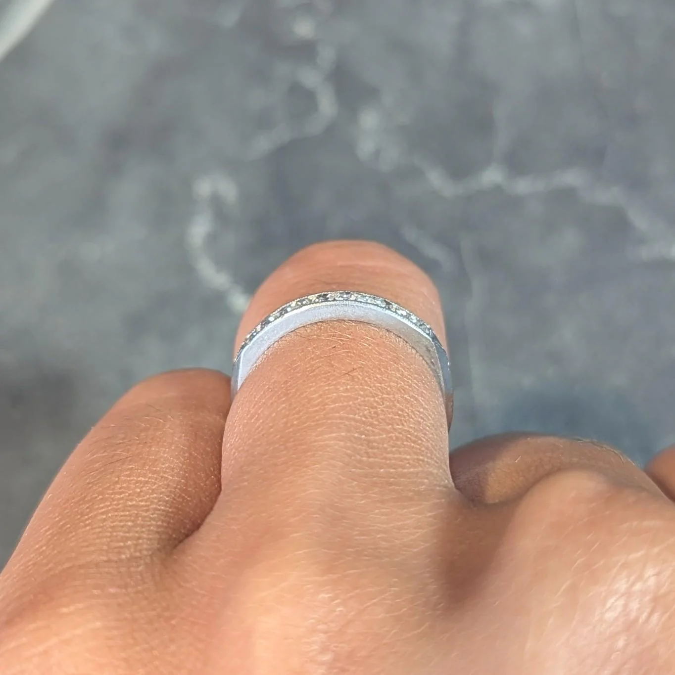 Mid-Century 0.30 CTW Diamond Platinum Vintage Knife Edge Channel Band Ring - Image 12
