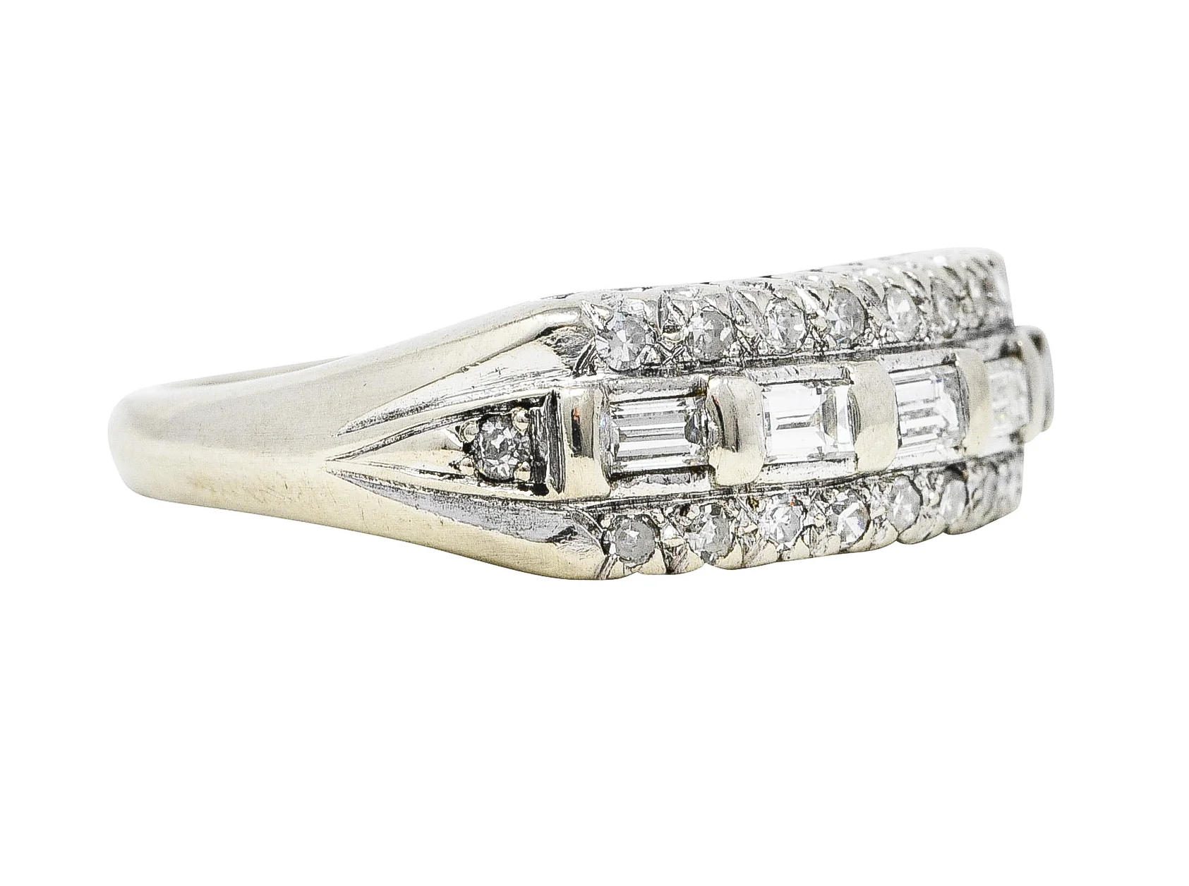 Mid-Century 0.60 CTW Diamond 14 Karat White Gold Fishtail Band Ring - Image 2