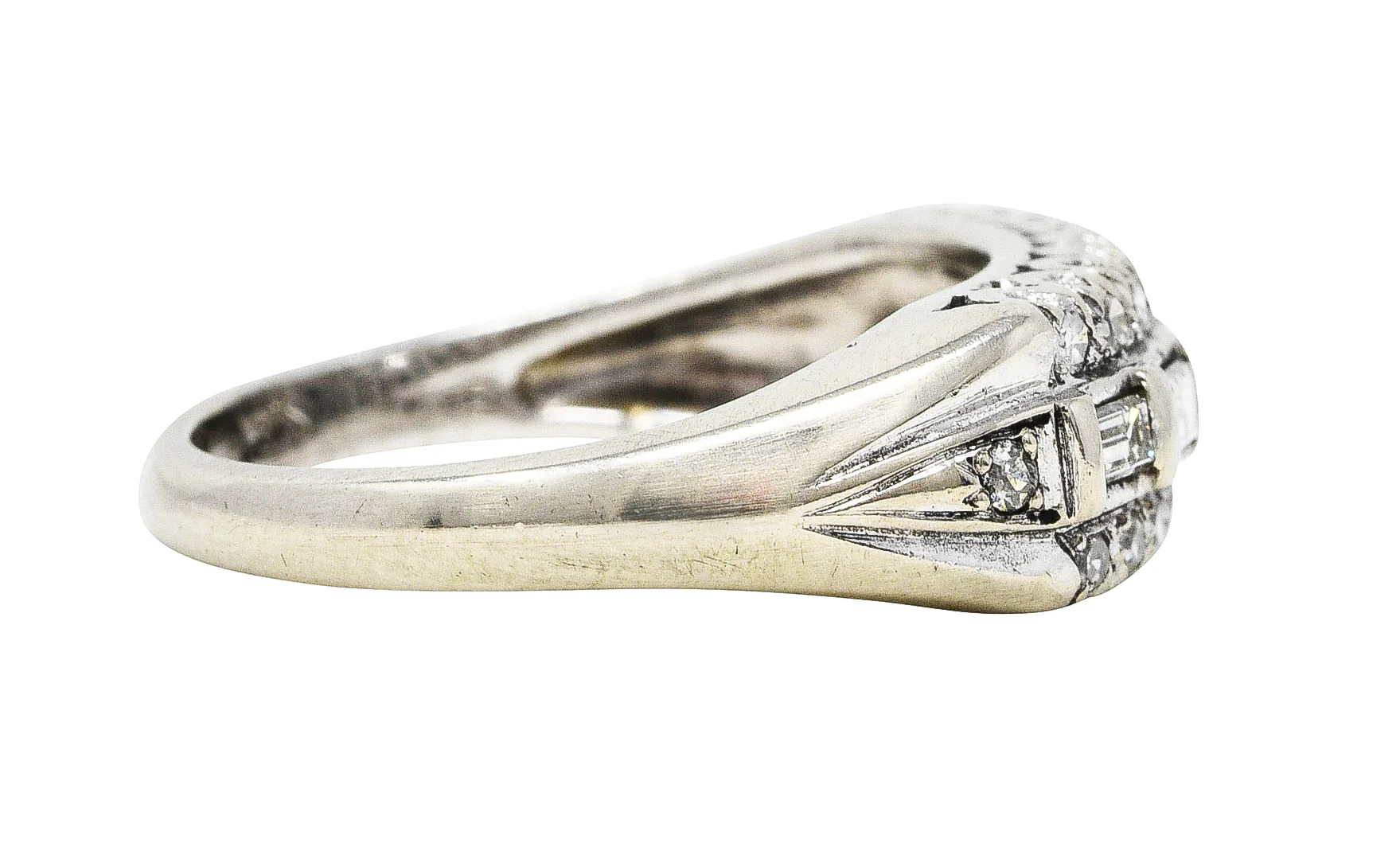 Mid-Century 0.60 CTW Diamond 14 Karat White Gold Fishtail Band Ring - Image 3
