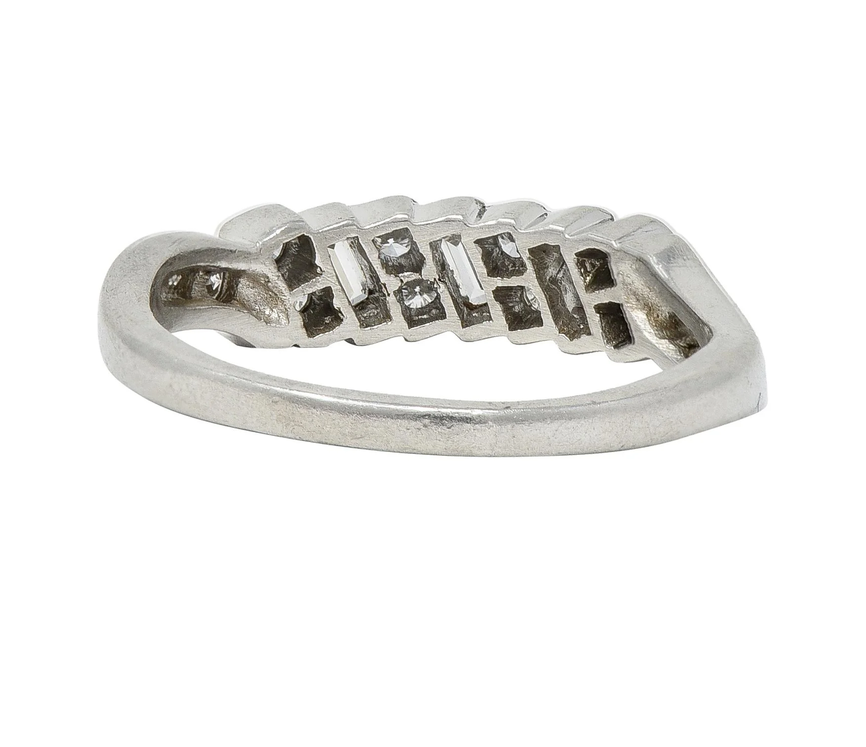 Mid-Century 0.62 CTW Diamond Platinum Ribbon Vintage Band Ring - Image 3