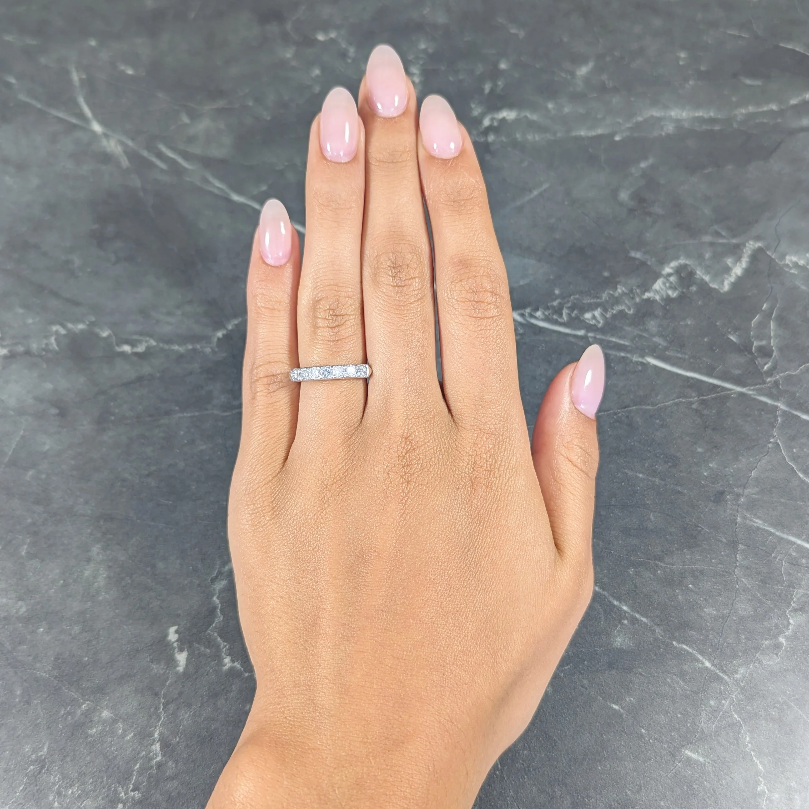 Mid-Century 0.70 CTW Diamond Platinum Seven Stone Vintage Fishtail Band Ring - Image 12