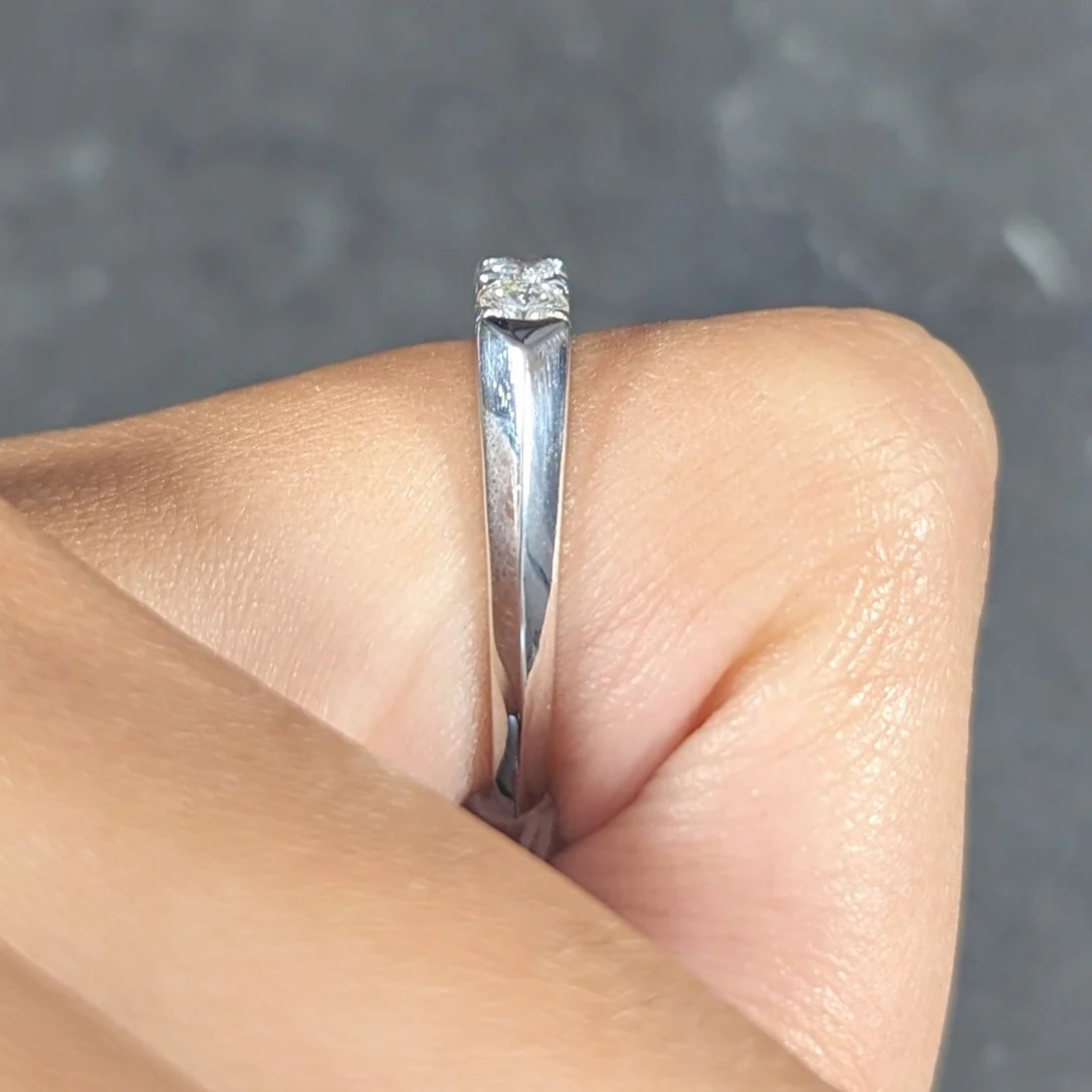 Mid-Century 0.70 CTW Diamond Platinum Seven Stone Vintage Fishtail Band Ring - Image 14