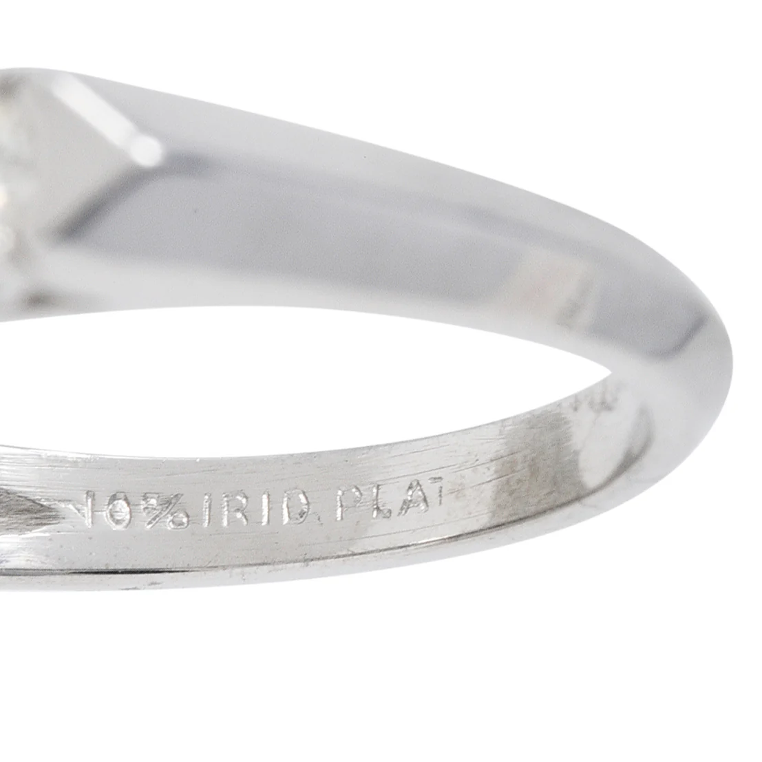 Mid-Century 0.70 CTW Diamond Platinum Seven Stone Vintage Fishtail Band Ring - Image 8
