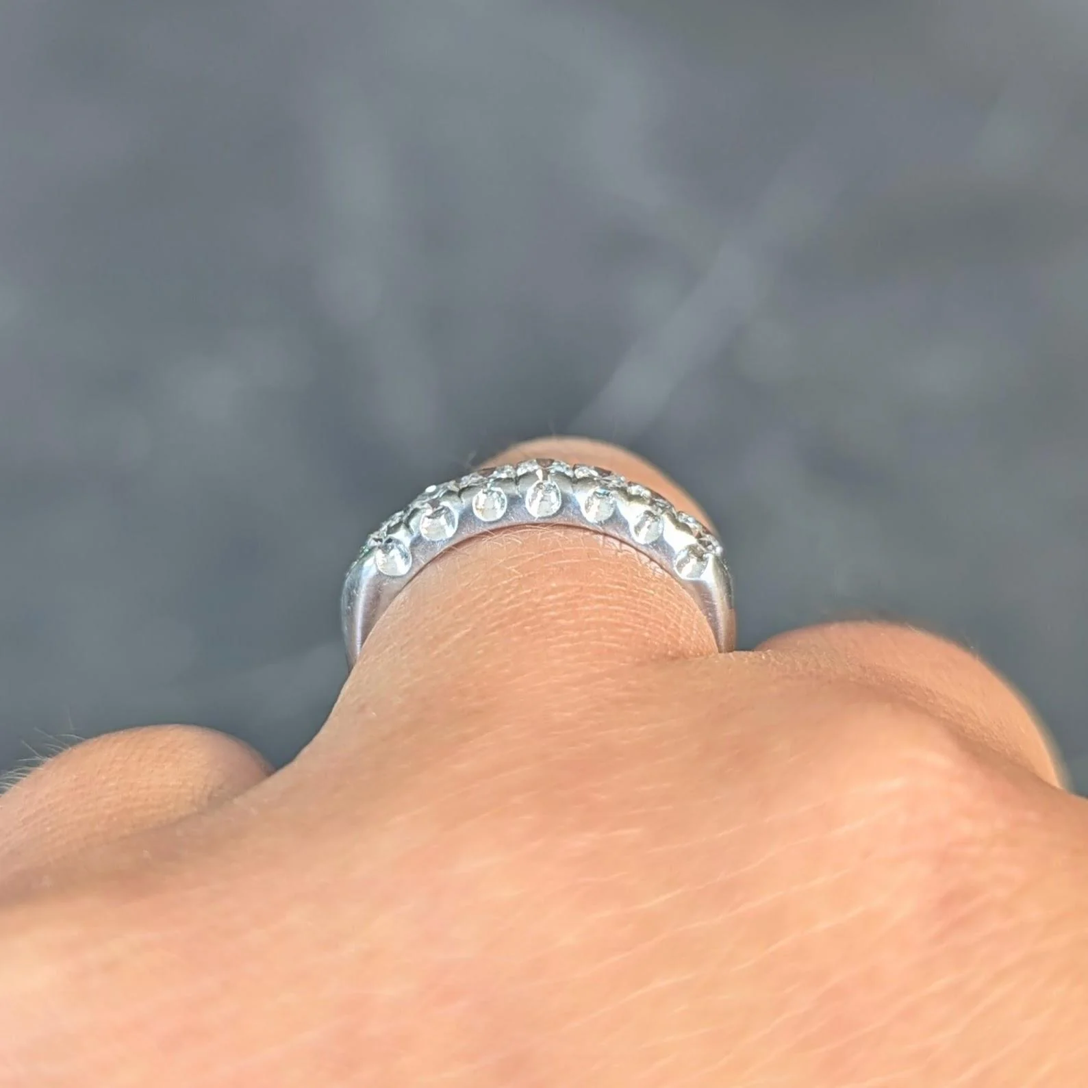Mid-Century 0.70 CTW Diamond Platinum Vintage Seven Stone Wedding Band Ring - Image 12