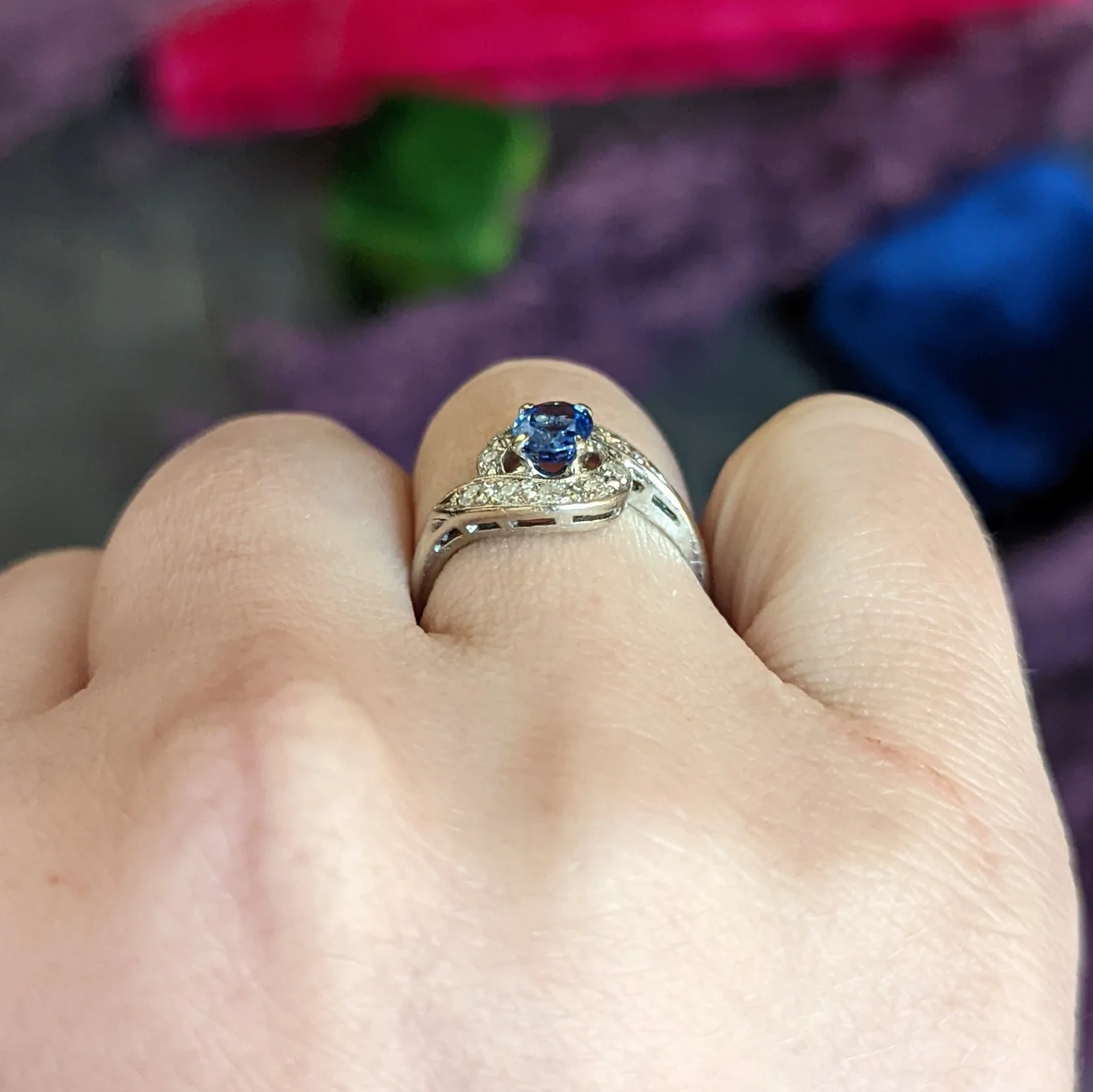 Mid-Century 0.75 CTW Sapphire Diamond 14 Karat White Gold Bypass Ring - Image 14
